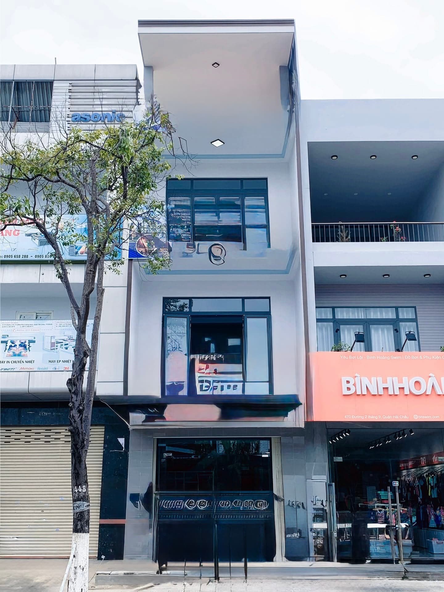 Nhà nguyên căn 3,5 tầng diện tích 340m2, phù hợp mở văn phòng, trung tâm tuyến đường 2/9 đậu xe thoải mái