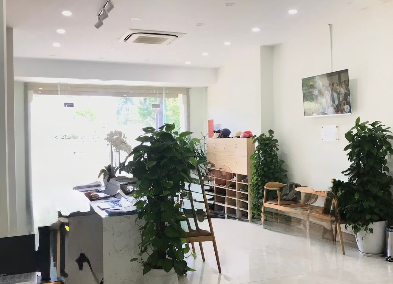 Mặt bằng kinh doanh 4 tầng trống suốt, diện tích 5x25m, phù hợp kinh doanh đa dạng loại hình vp, công ty