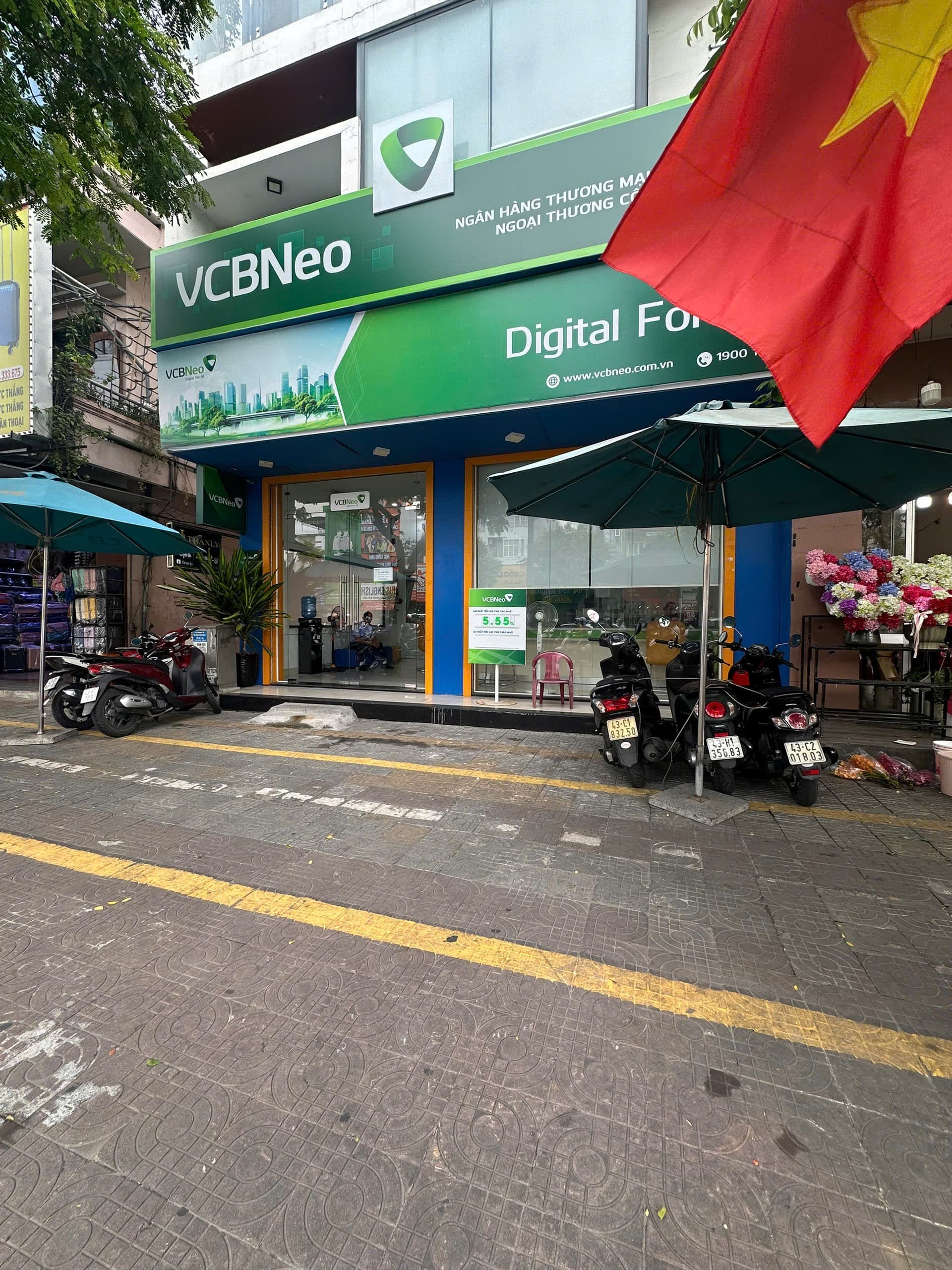 Nhà 3 tầng diện tích 7,5x9,5m trống suốt phù hợp kinh doanh đa ngành