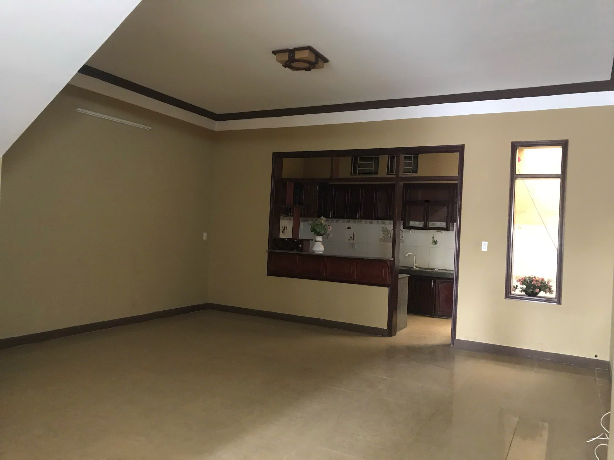 Nhà nguyên căn 3 tầng đường Trần Bình Trọng  - Ảnh 5