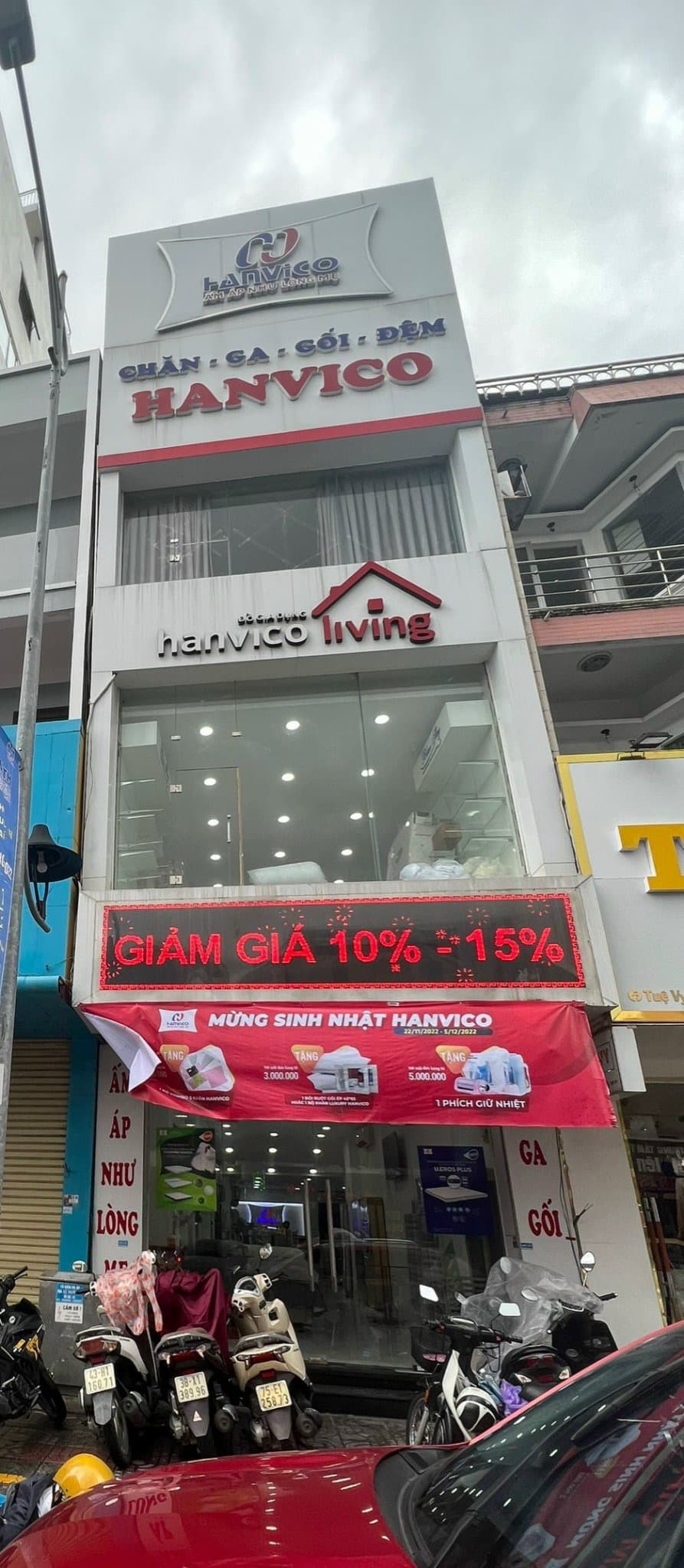 Nhà nguyên căn 4 tầng nở hậu diện tích 4.5x19m tại Lê Duẩn, trống suốt
