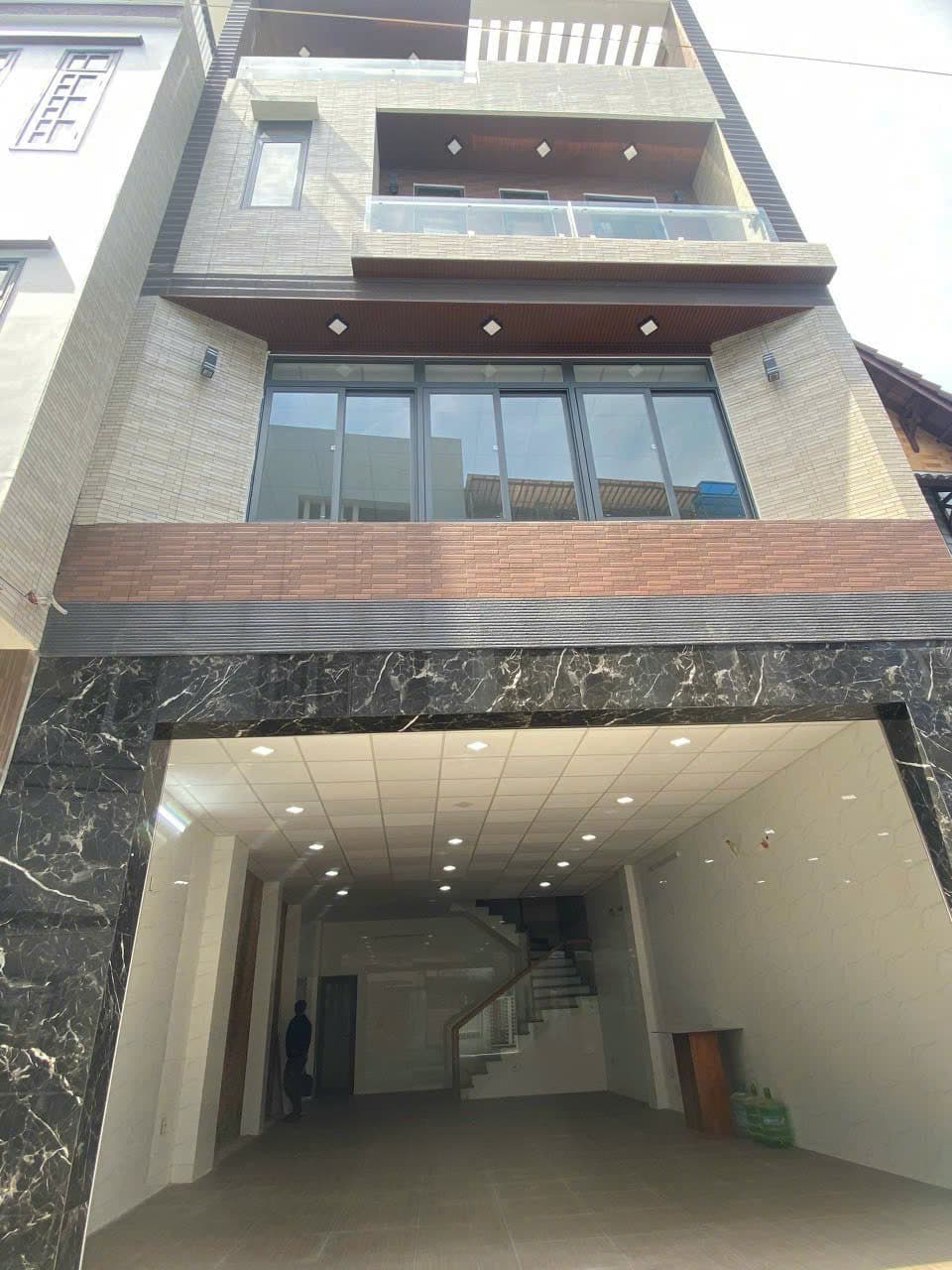 Nhà nguyên căn 2 tầng tại Phan Thanh, diện tích 6,7x11m phù hợp kinh doanh