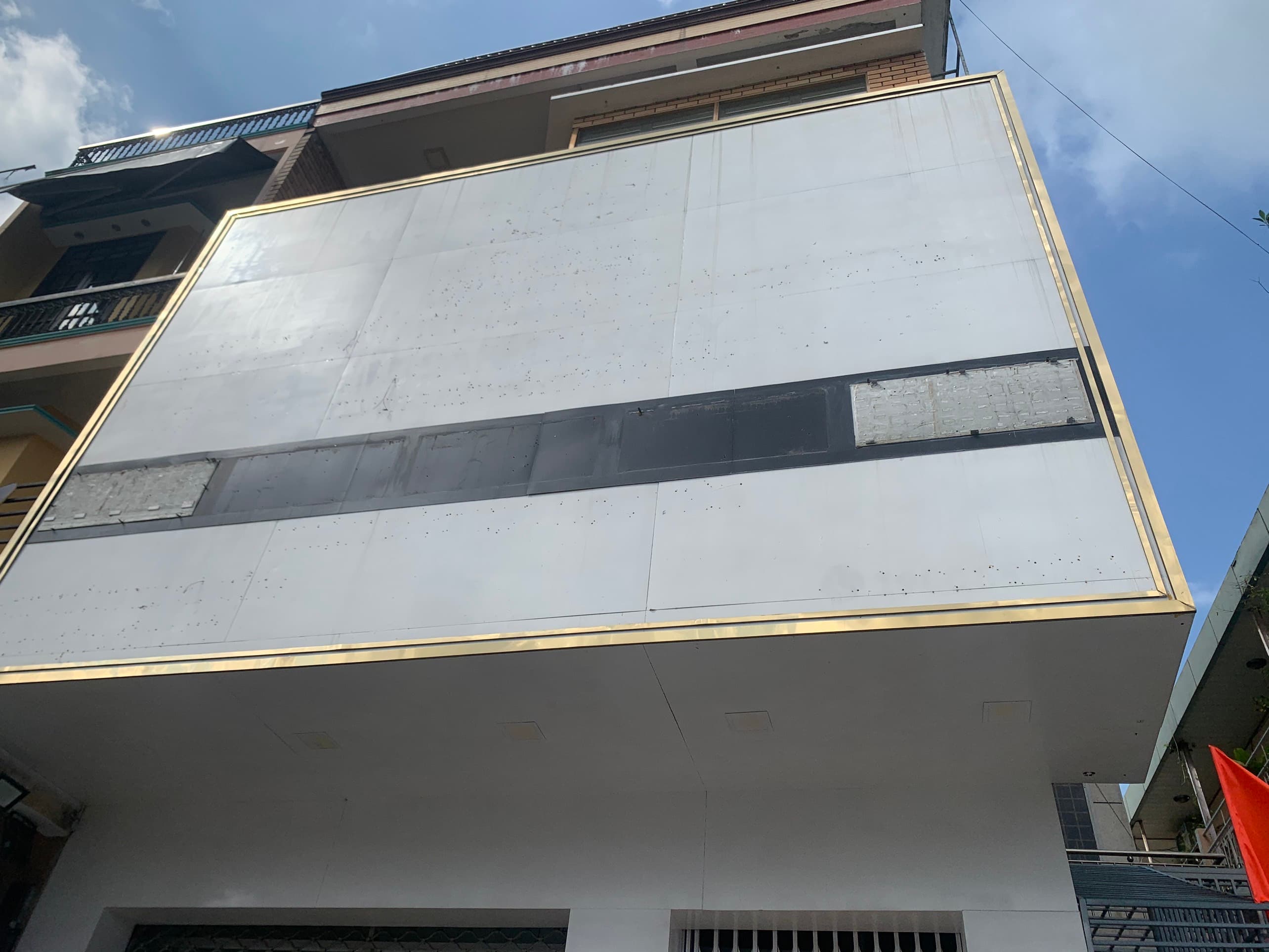 Nhà 3 tầng lô góc tại Điện Biên Phủ, diện tích 72m2, phù hợp kinh doanh đa ngành - Ảnh 2