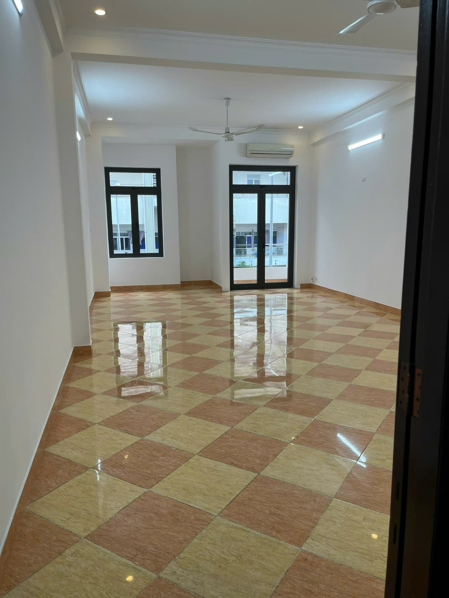 Nhà nguyên căn 3 tầng đường Chi Lăng  - Ảnh 9