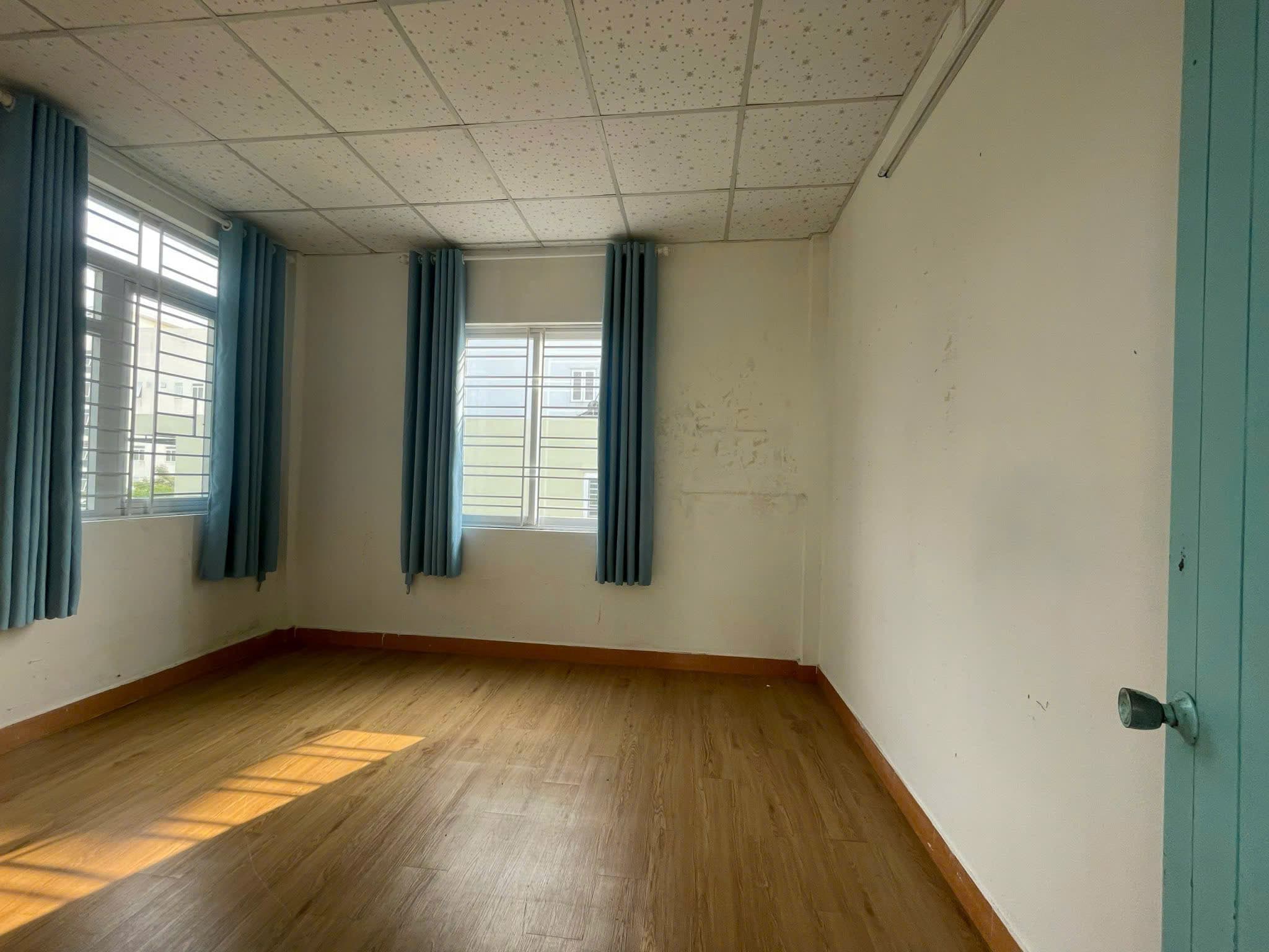 Nhà 1 trệt 2 lầu góc 2 mặt tiền Mai Dị giao Tiểu La, phù hợp kinh doanh