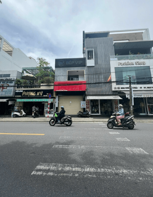 Nhà nguyên căn 2 tầng đường Hùng Vương, phù hợp kinh doanh