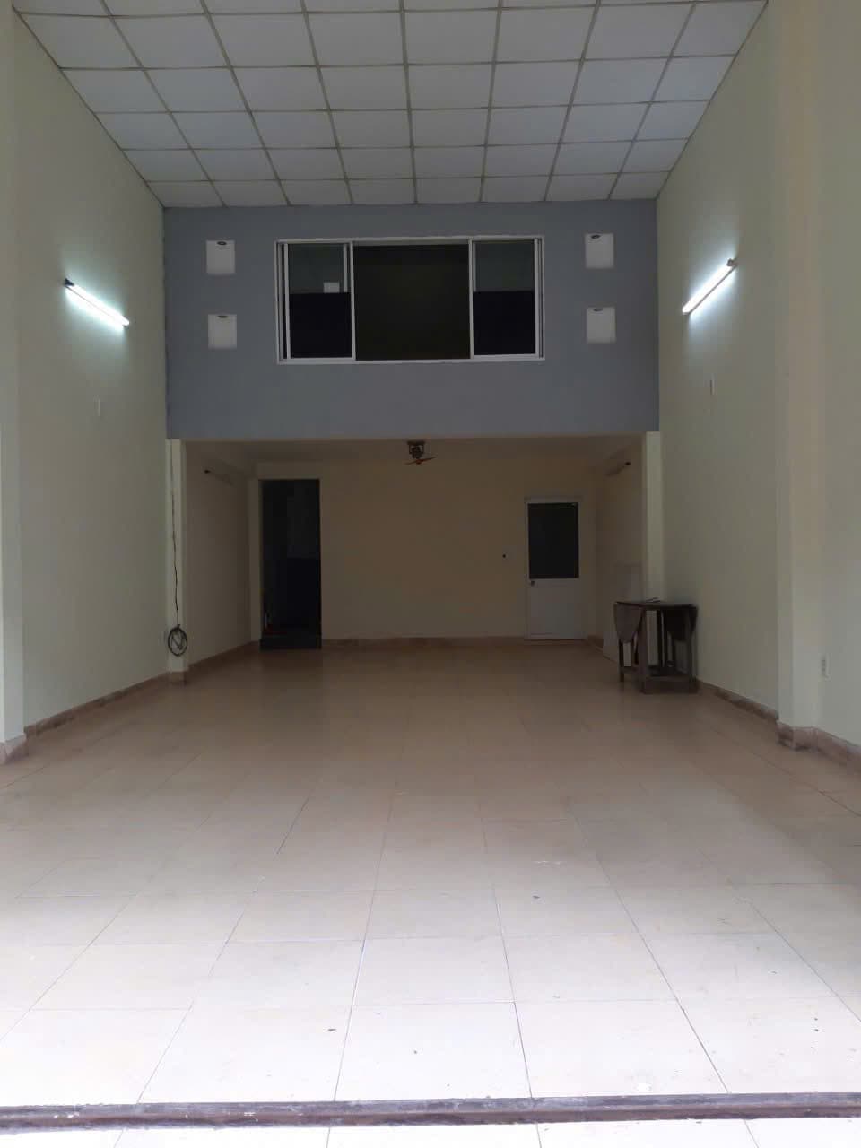Nhà có lửng tại Trần Quý Cáp, quận Hải Châu, phù hợp kinh doanh và ở lại - Ảnh 2