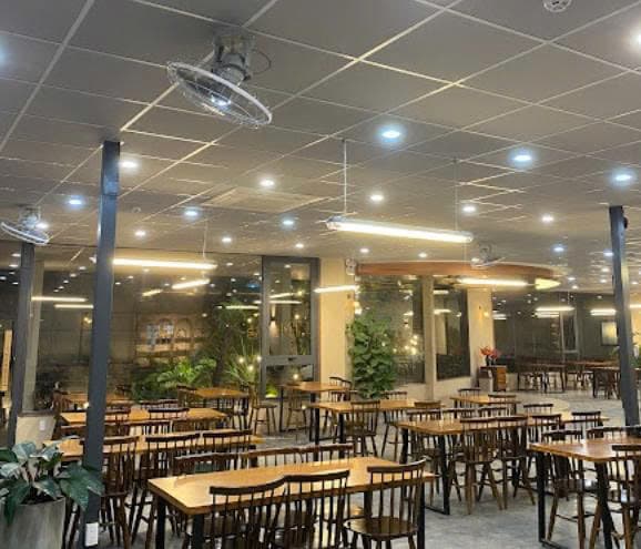 Nhà mặt tiền tại Nguyễn Hoàng, Hải Châu