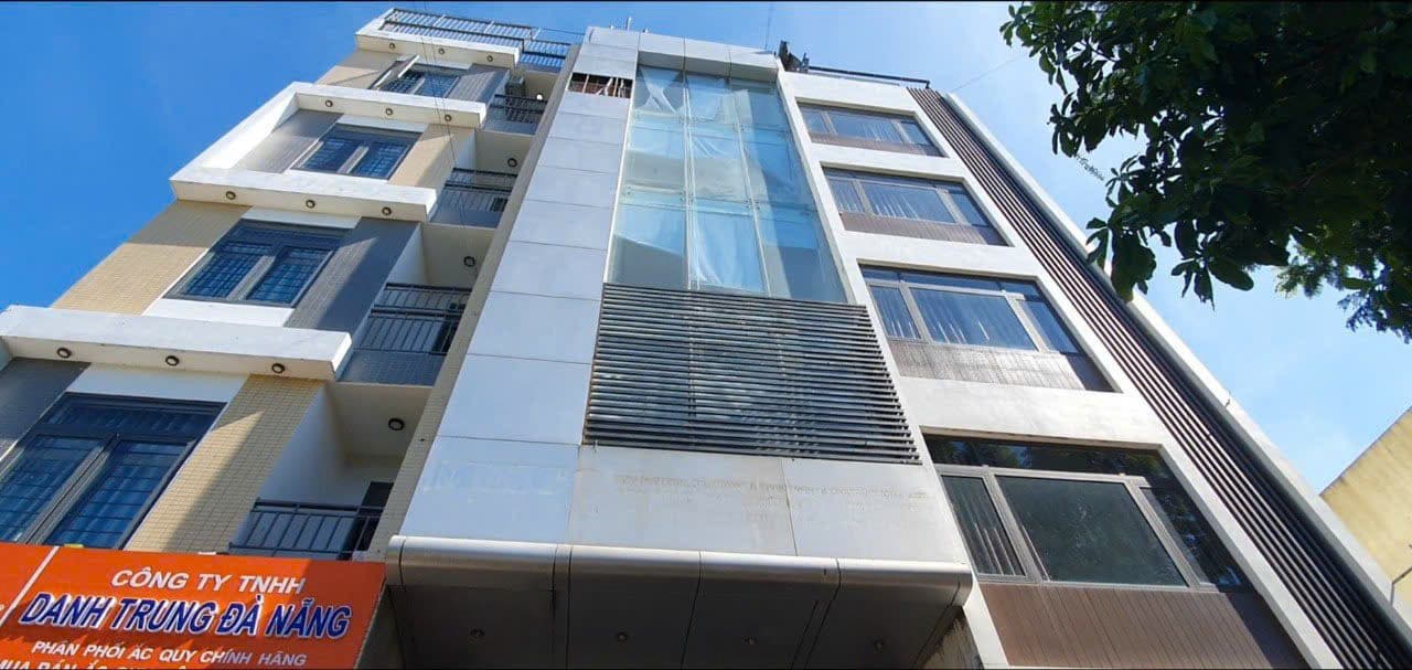 Tòa nhà 7 nguyên căn đường Trịnh Đình Thảo 