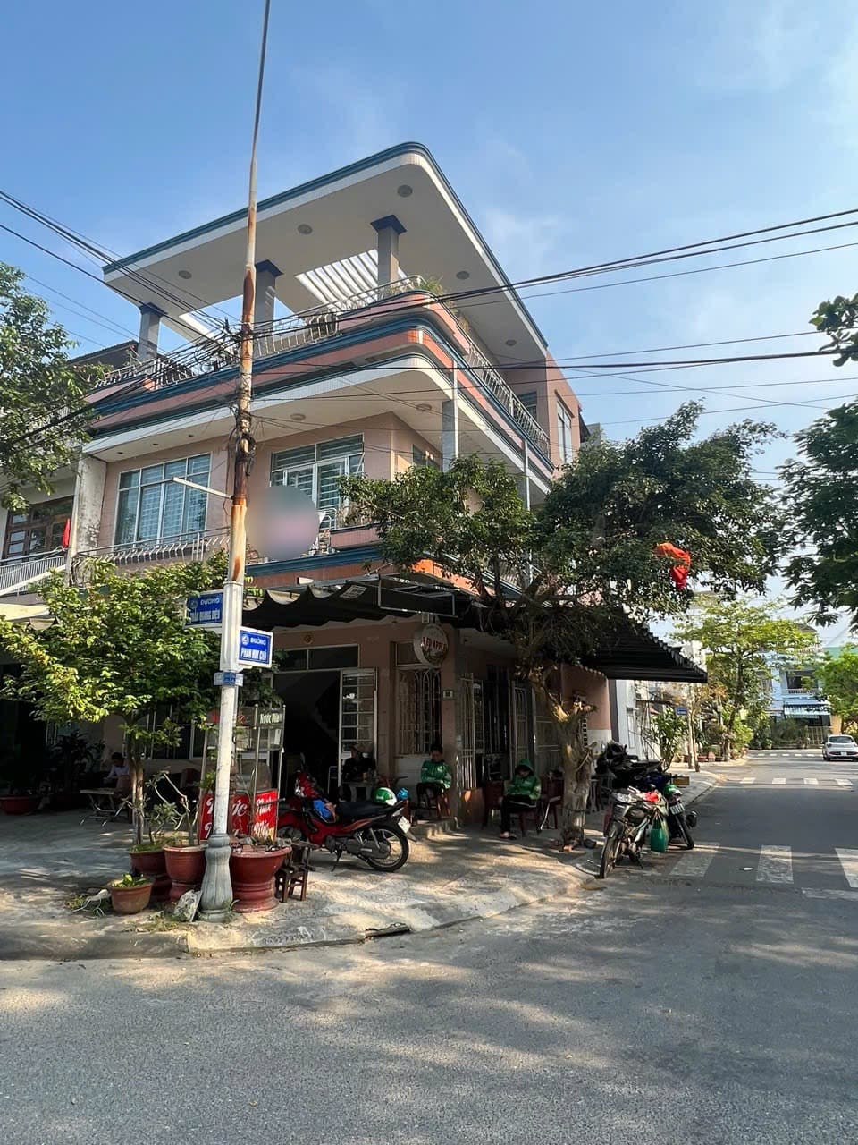 Nhà nguyên căn 3 tầng lô góc đường Trần Quang Diệu, phù hợp thuê lâu dài