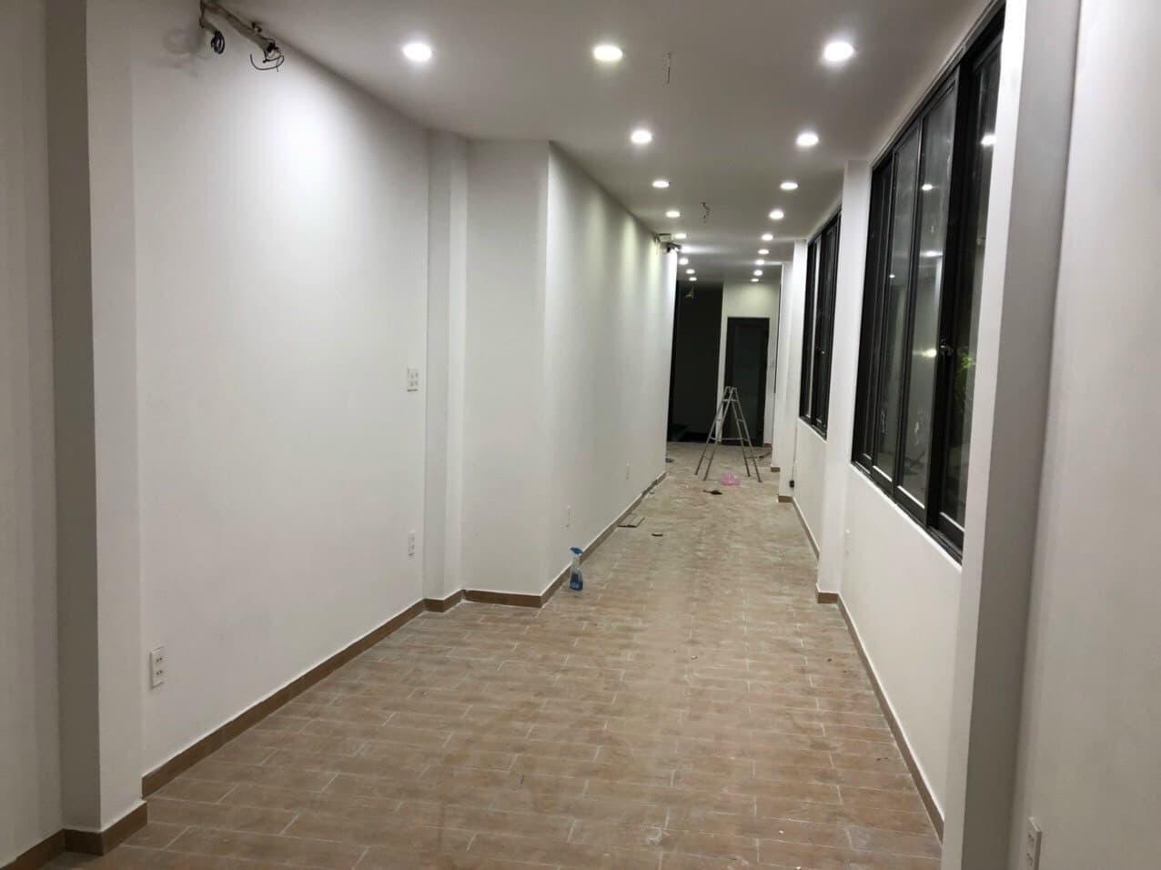 Nhà nguyên căn 3 tầng đường Lê Duẩn, diện tích 106m2, phù hợp ở và kinh doanh