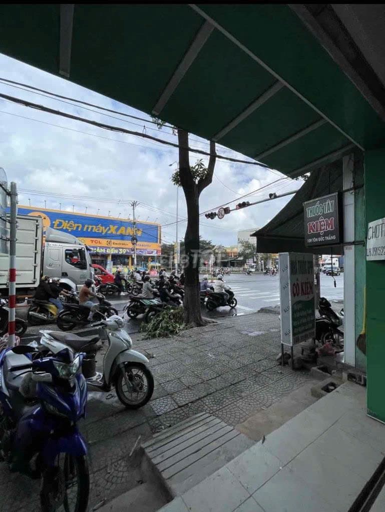Nhà 2 tầng mặt tiền  tại Tôn Đức Thắng, phù hợp kinh doanh - Ảnh 3