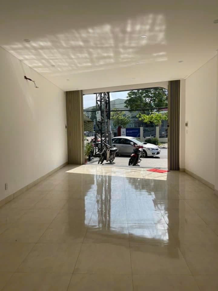 Mặt bằng kinh doanh 40m2 tại Trưng Nữ Vương, quận Hải Châu, mới và riêng biệt