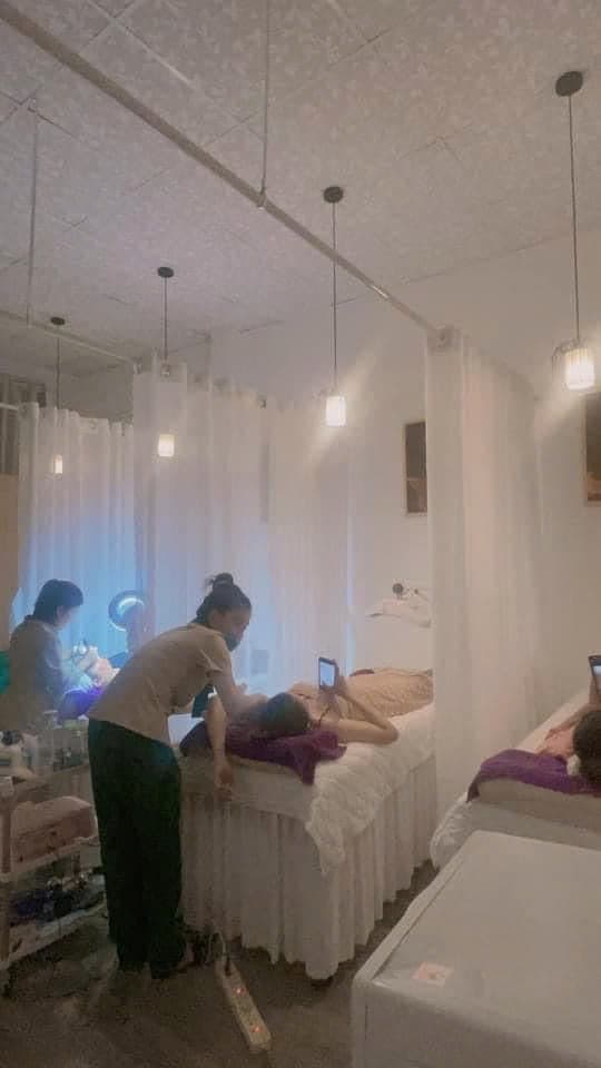 Nhà nguyên căn 3 tầng đường Trần Cao Vân, phù hợp kinh doanh