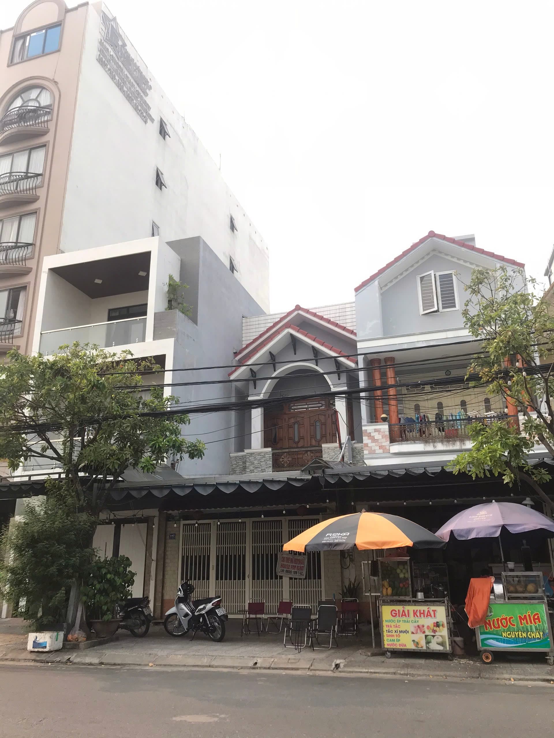 Nhà nguyên căn 2 tầng đường Phan Tứ, 120m2, phù hợp ở hoặc kinh doanh ngay khu đh Kinh Tế sầm uất