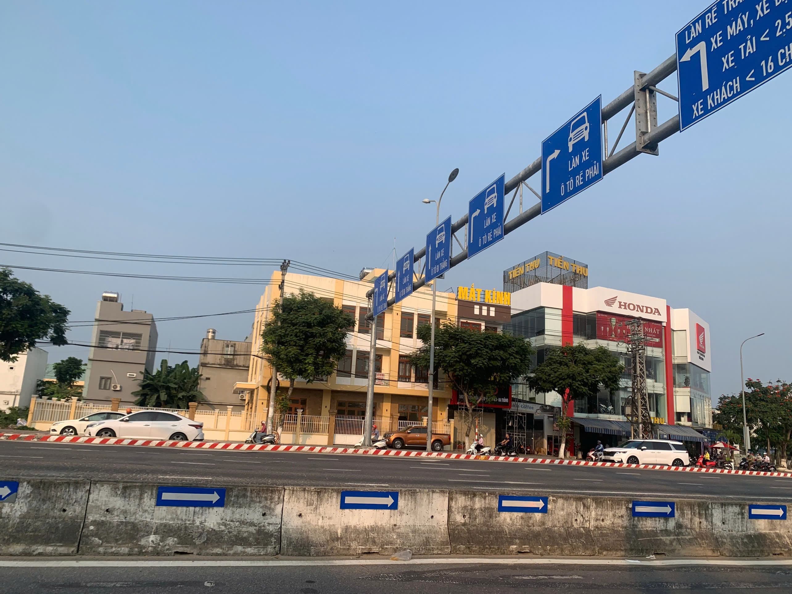 Nhà 3 tầng có thang máy tại Ngũ Hành Sơn, diện tích 500m2, phù hợp văn phòng hoặc kinh doanh