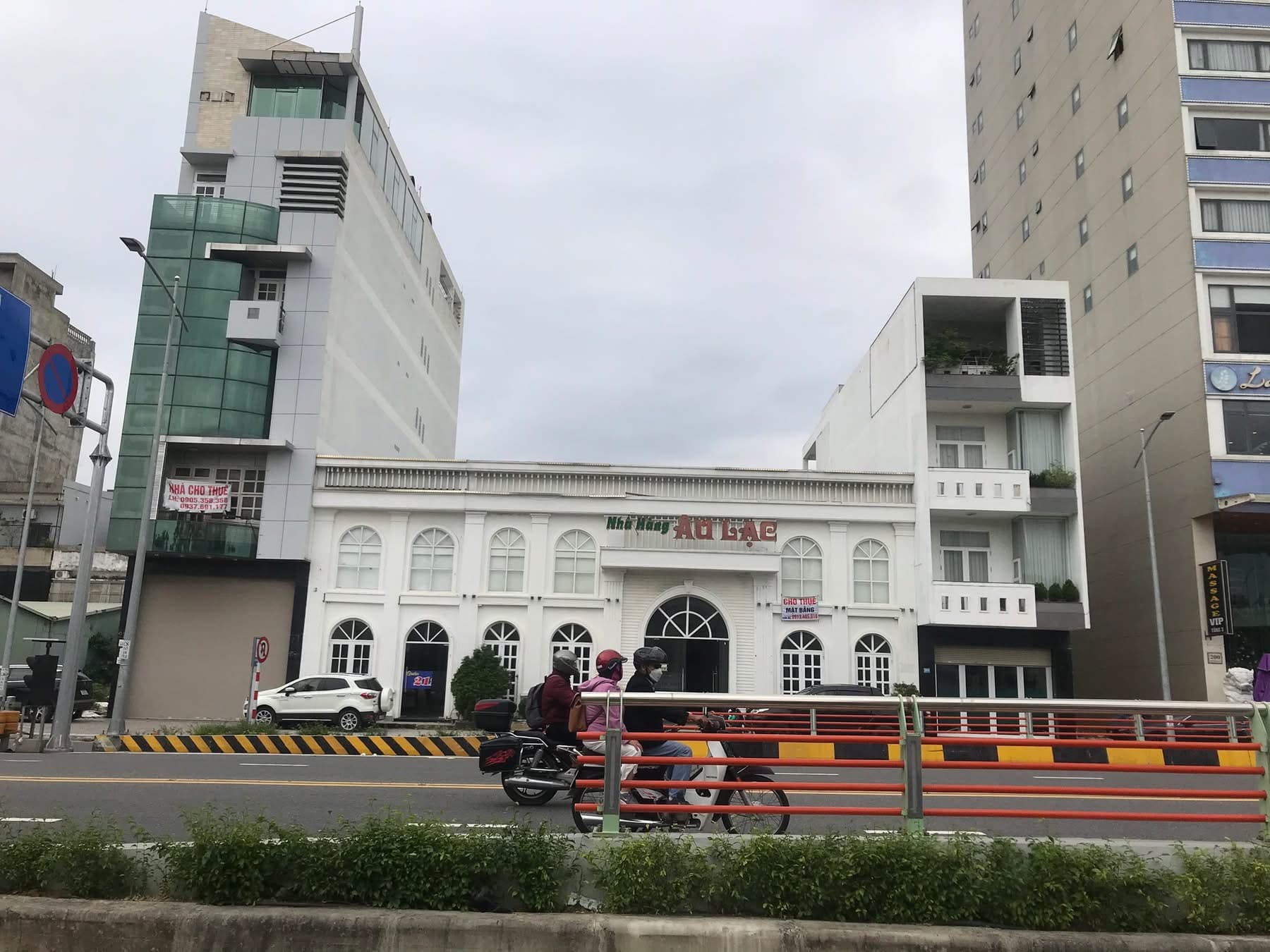 Đất nền 4 lô đường 2 Tháng 9, quận Hải Châu, phù hợp kinh doanh nhà hàng bida sẵn công năng