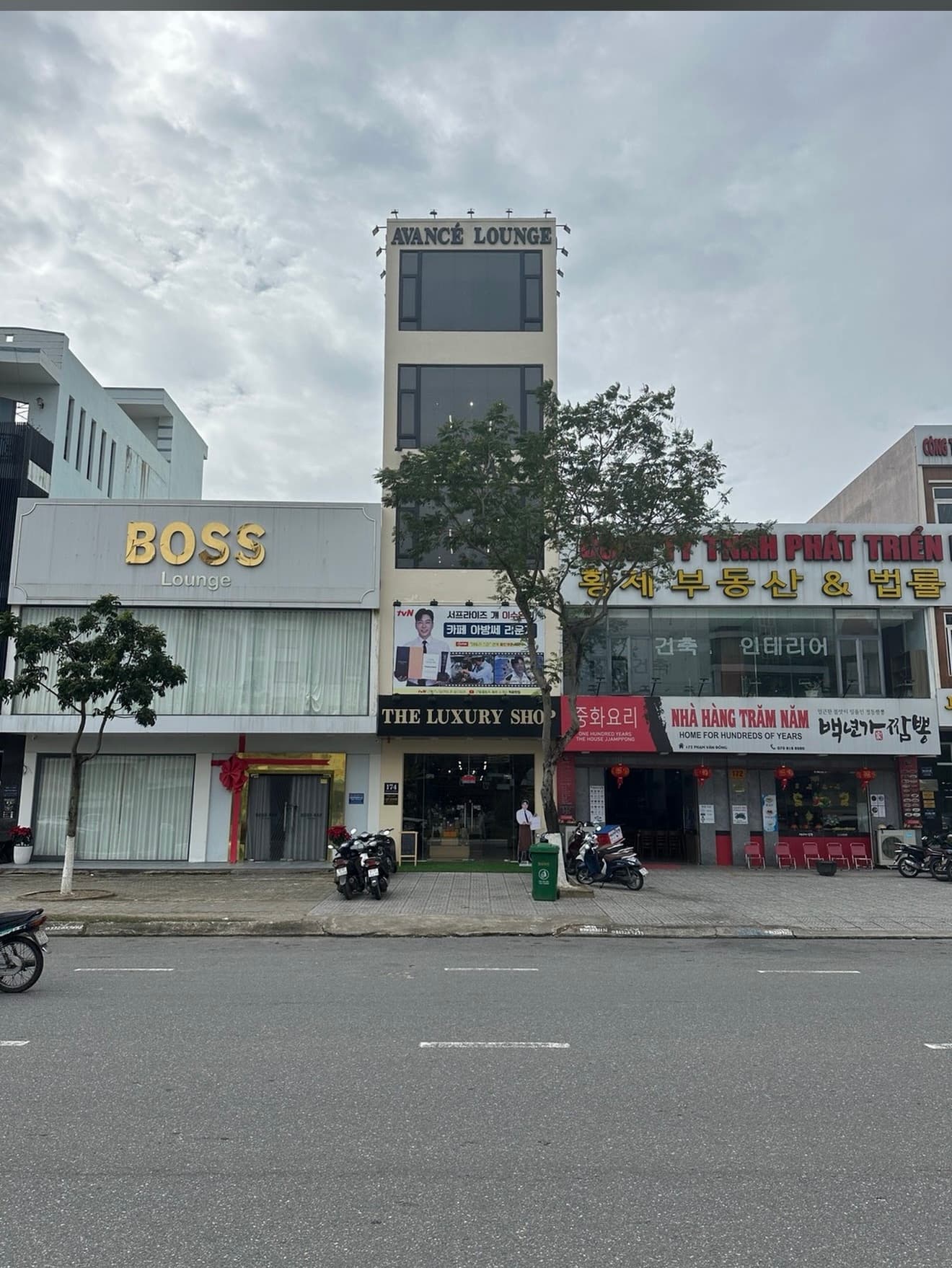 Nhà 5 tầng có thang máy tại Phạm Văn Đồng, diện tích 125m², phù hợp ở và kinh doanh