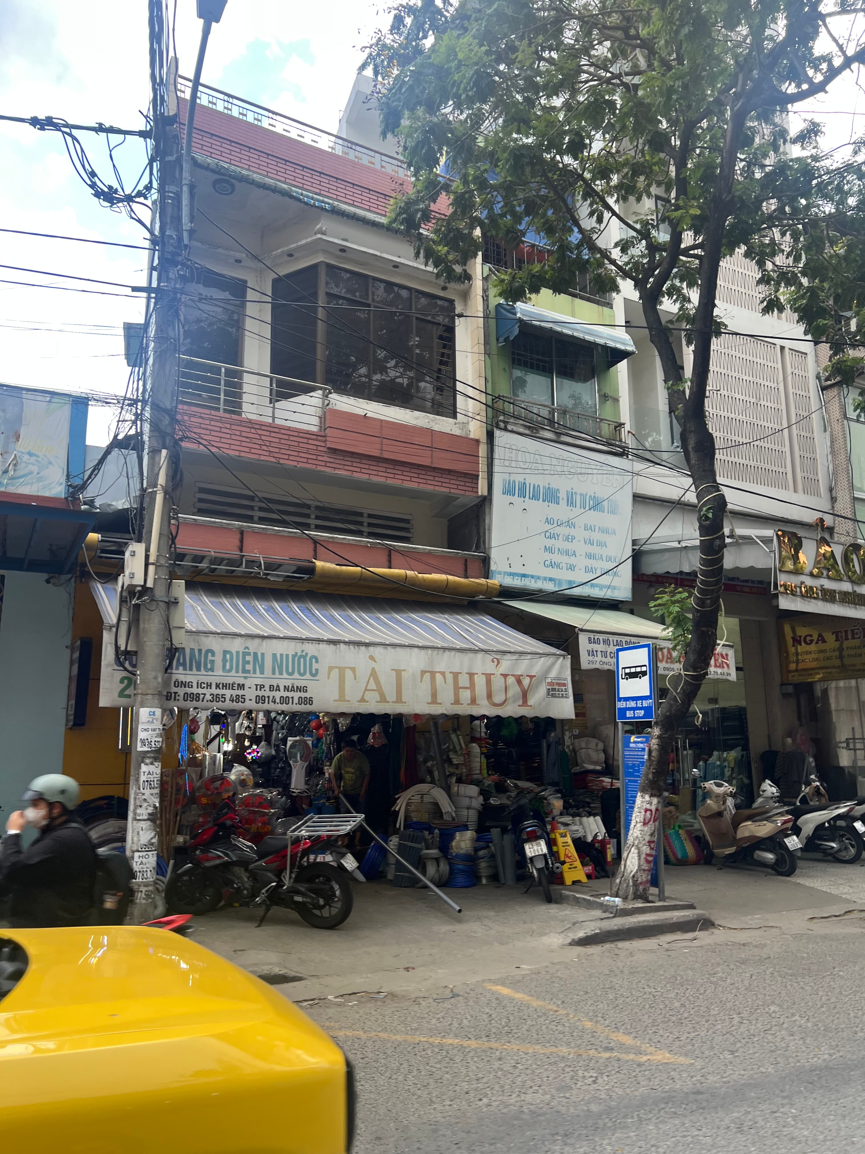 Nhà 2,5 tầng diện tích 65m2 tại Ông Ích Khiêm, phù hợp kinh doanh cà phê