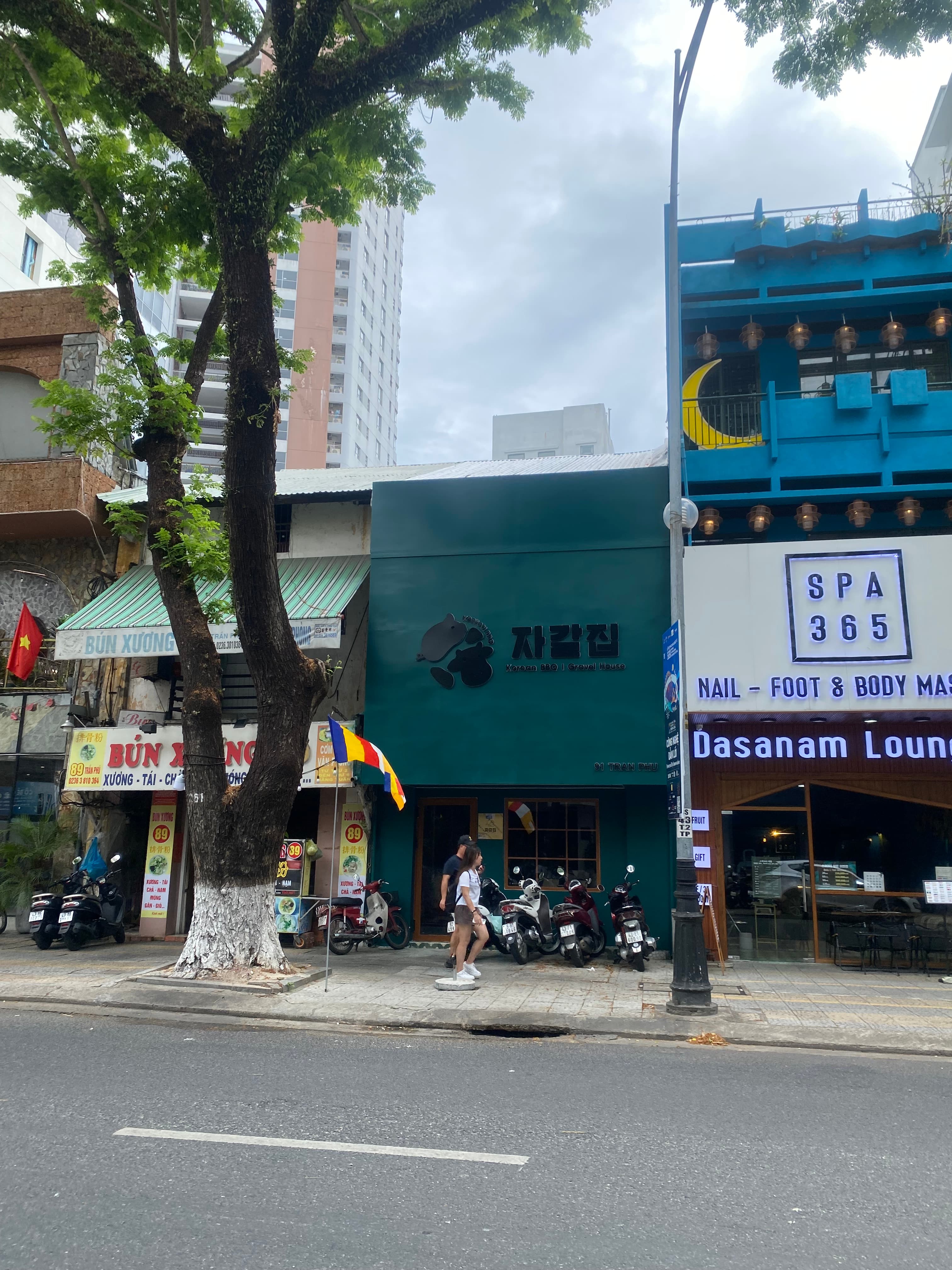 Mặt bằng kinh doanh 50m2 tại Núi Thành, quận Hải Châu, không bán đồ ăn