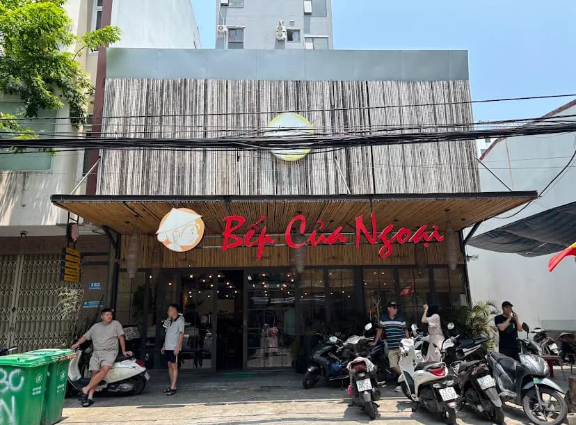 Mặt bằng kinh doanh 2 tầng tại Lê Quang Đạo, diện tích 162m2, phù hợp thuê dài hạn