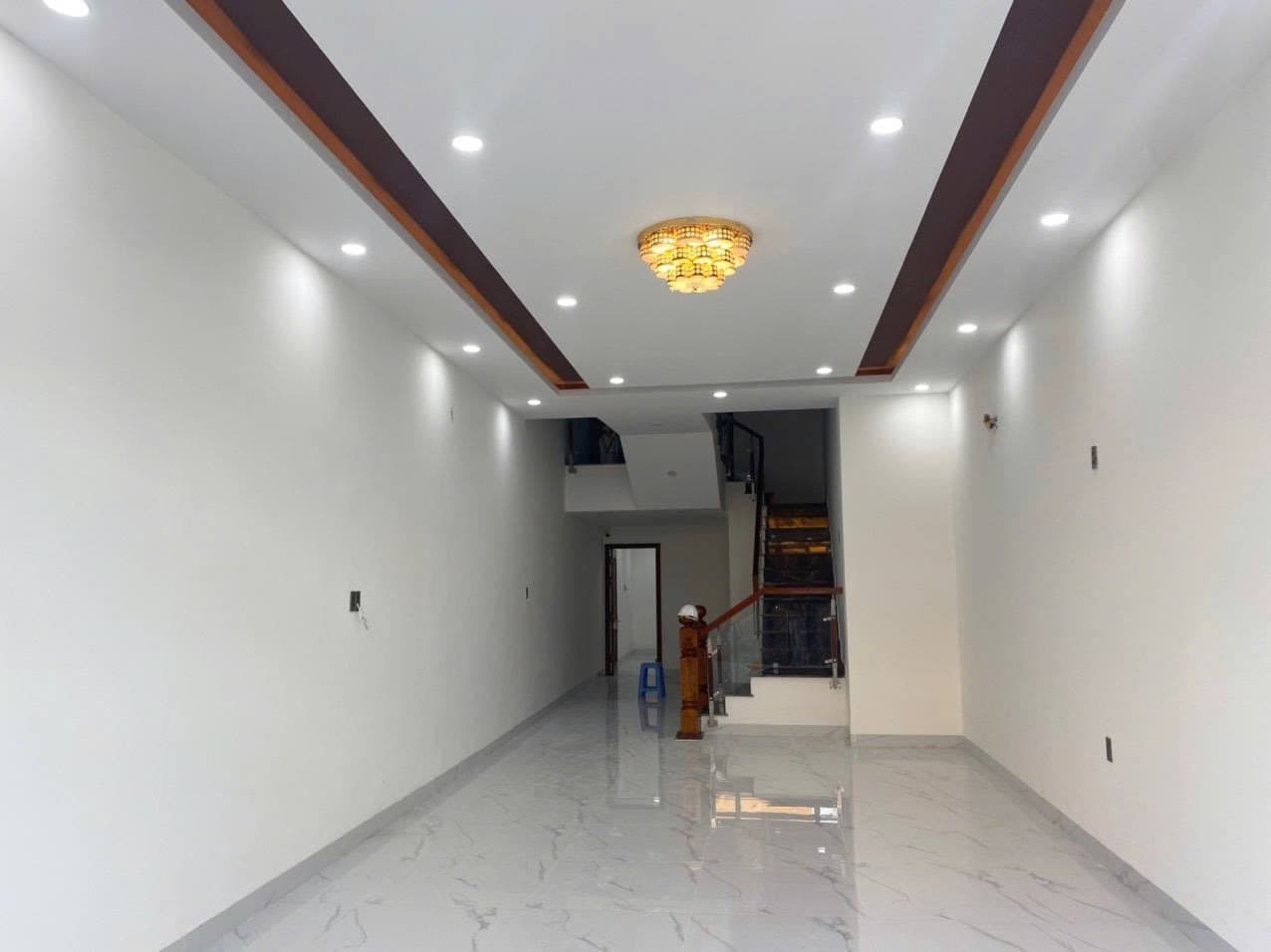 Văn phòng 390m2 tại 215 Lê Duẩn, quận Hải Châu, có thang máy và điều hòa - Ảnh 2