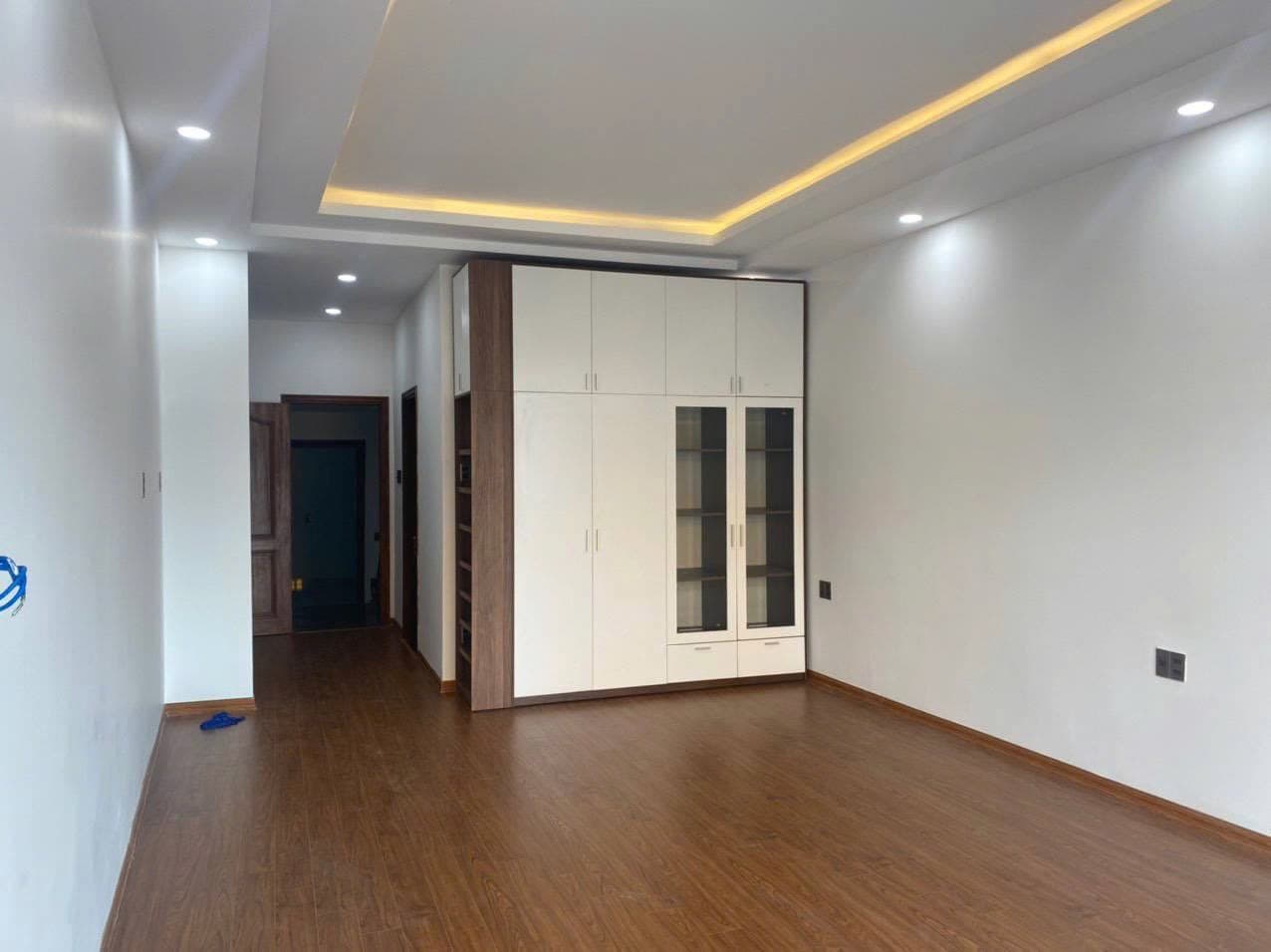 Văn phòng 390m2 tại 215 Lê Duẩn, quận Hải Châu, có thang máy và điều hòa - Ảnh 3