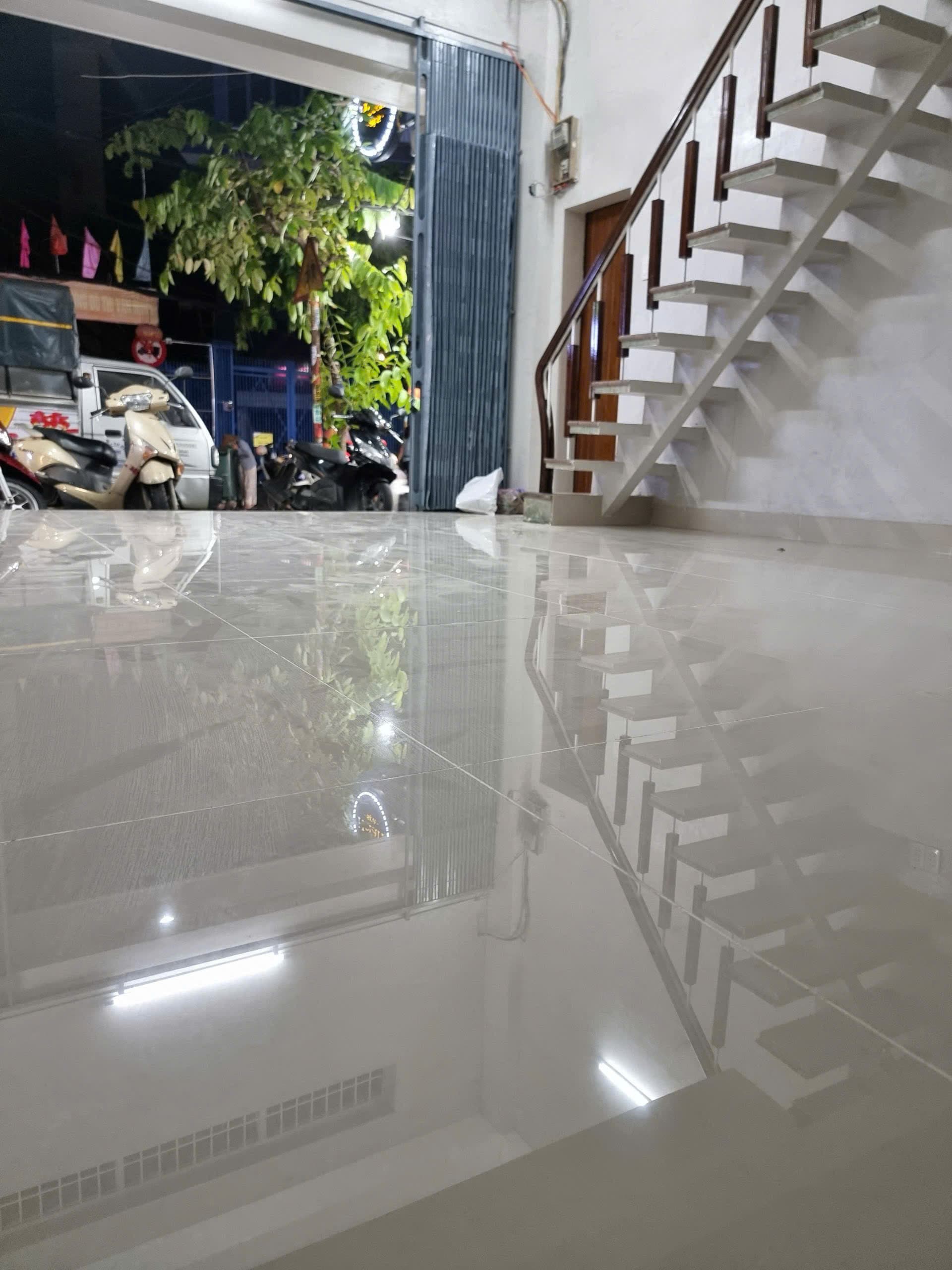 Nhà nguyên căn 2,5 tầng đường Phan Thanh, diện tích 100m2 - Ảnh 2
