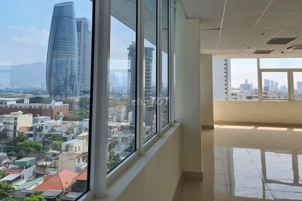 Văn phòng 90m2 tầng 4 tại Quang Trung, Hải Châu, phù hợp làm văn phòng