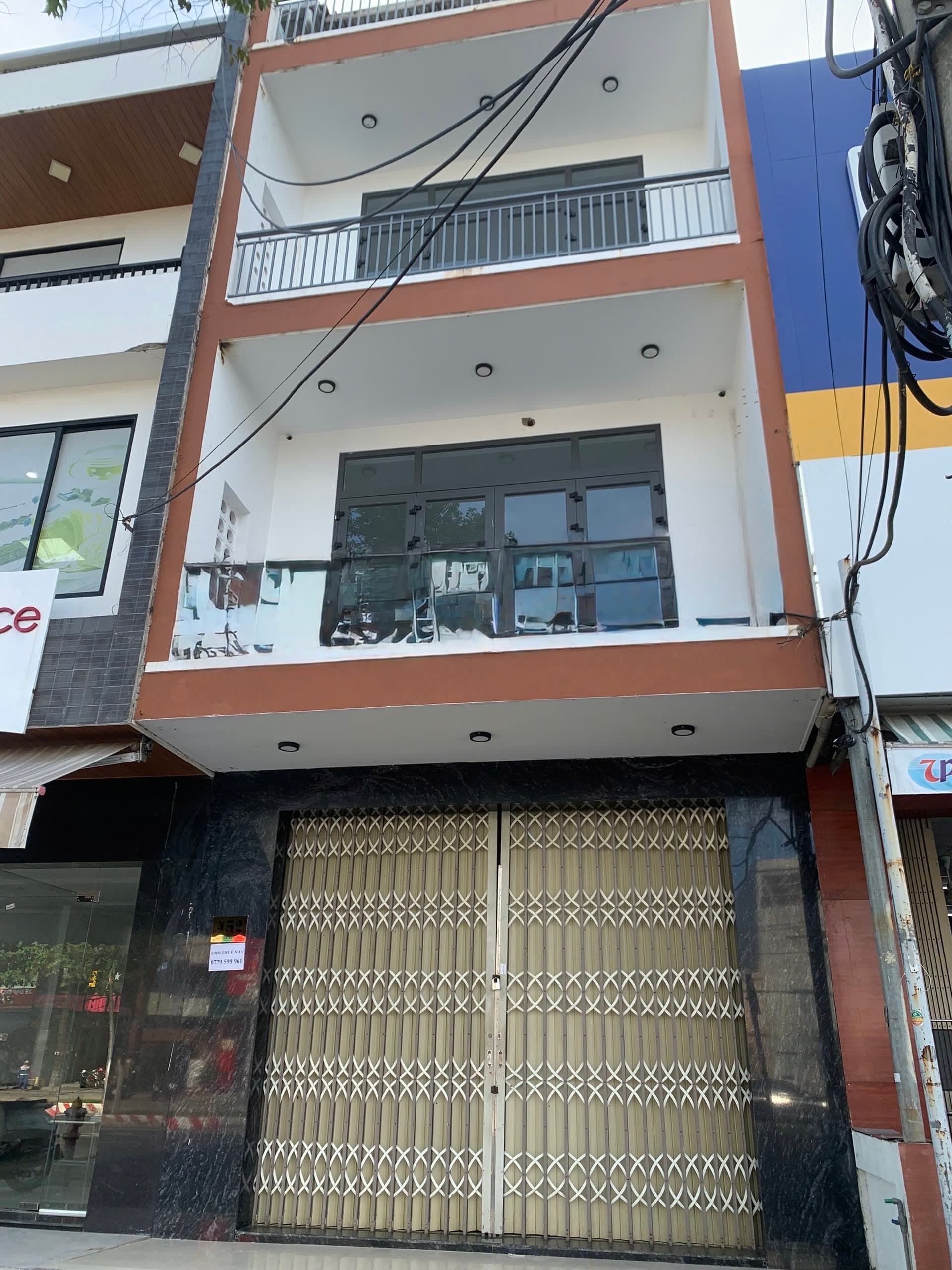 Nhà nguyên căn 3 tầng đường Nguyễn Hữu Thọ, diện tích 125m², phù hợp ở và kinh doanh - Ảnh 5