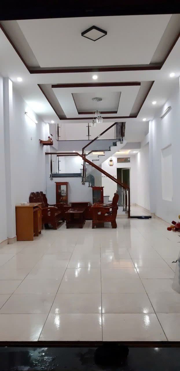 Nhà mặt tiền 2 tầng tại Nguyễn Phước Nguyên 