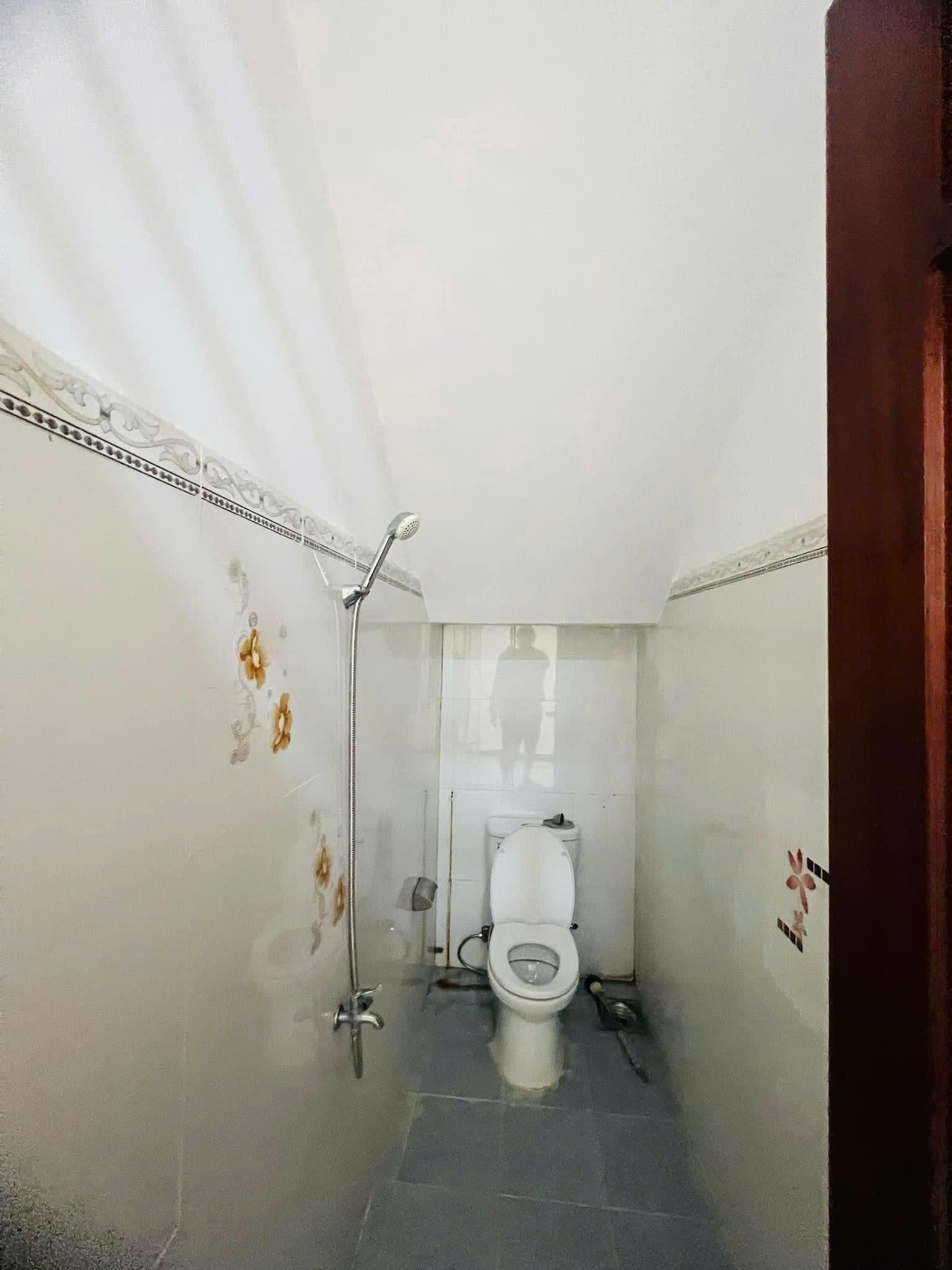 Nhà nguyên căn mặt tiền Phạm Tứ gần chợ Cẩm Lệ, diện tích gần 300m2, phù hợp ở và kinh doanh - Ảnh 4