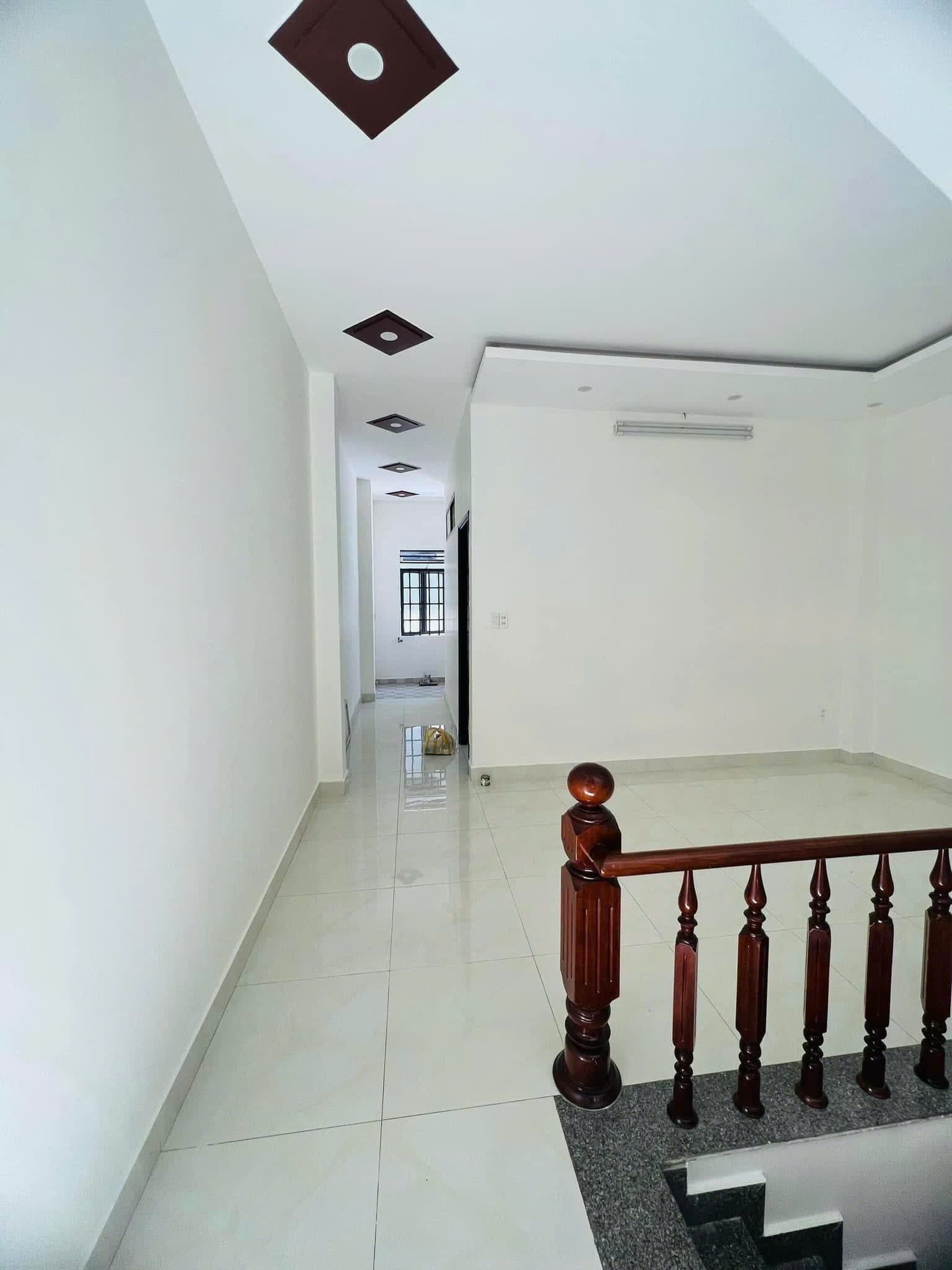 Nhà nguyên căn mặt tiền Phạm Tứ gần chợ Cẩm Lệ, diện tích gần 300m2, phù hợp ở và kinh doanh - Ảnh 3
