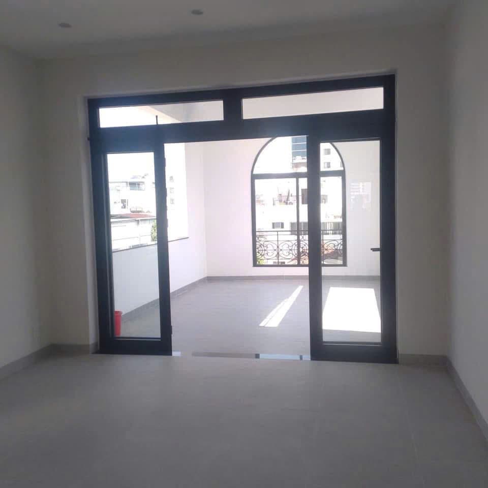 Nhà nguyên căn 3 tầng trống suốt tại Tạ Mỹ Duật