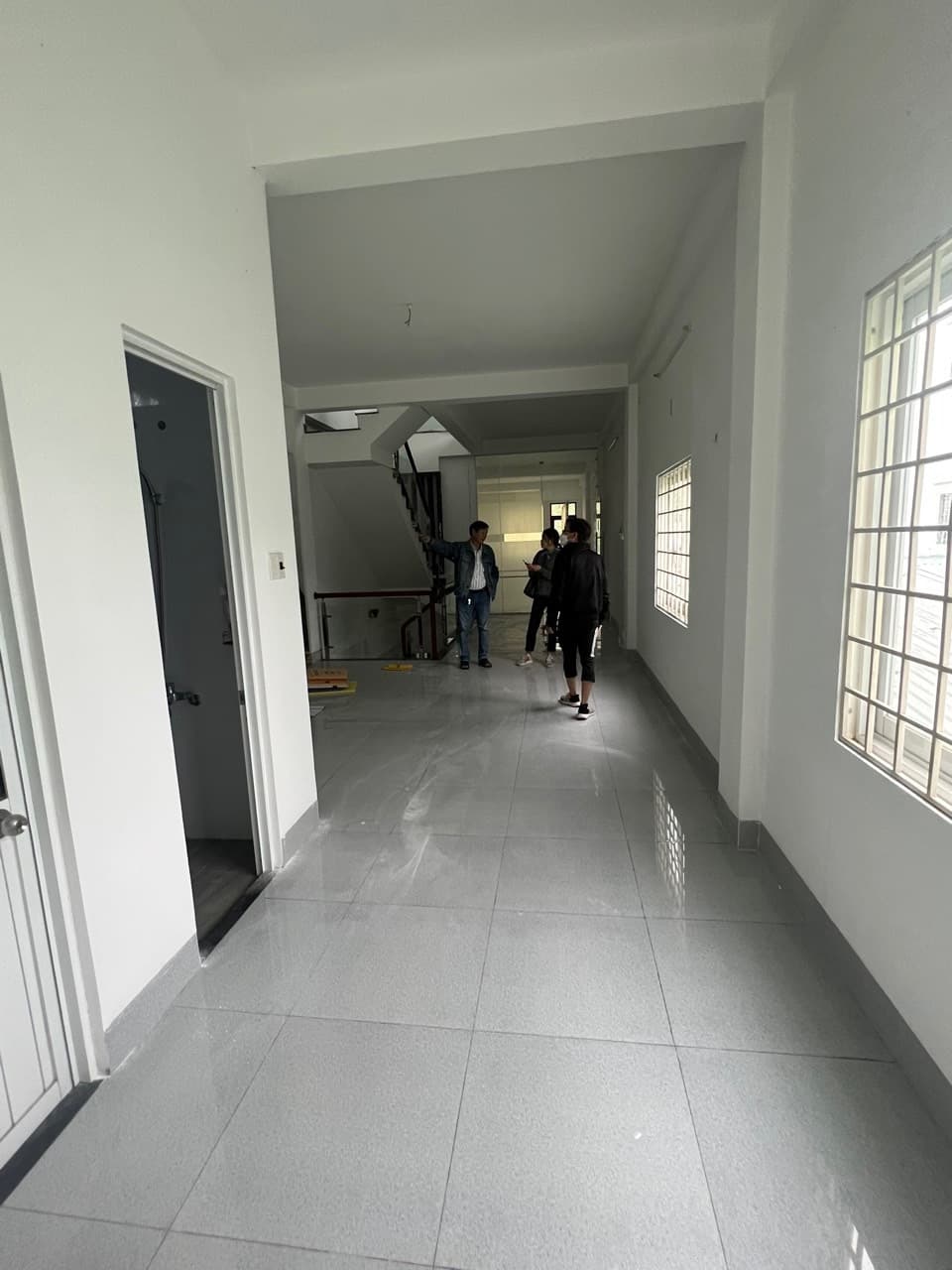 Nhà 3 tầng tại Núi Thành, diện tích 100m2, phù hợp để ở hoặc kinh doanh - Ảnh 3