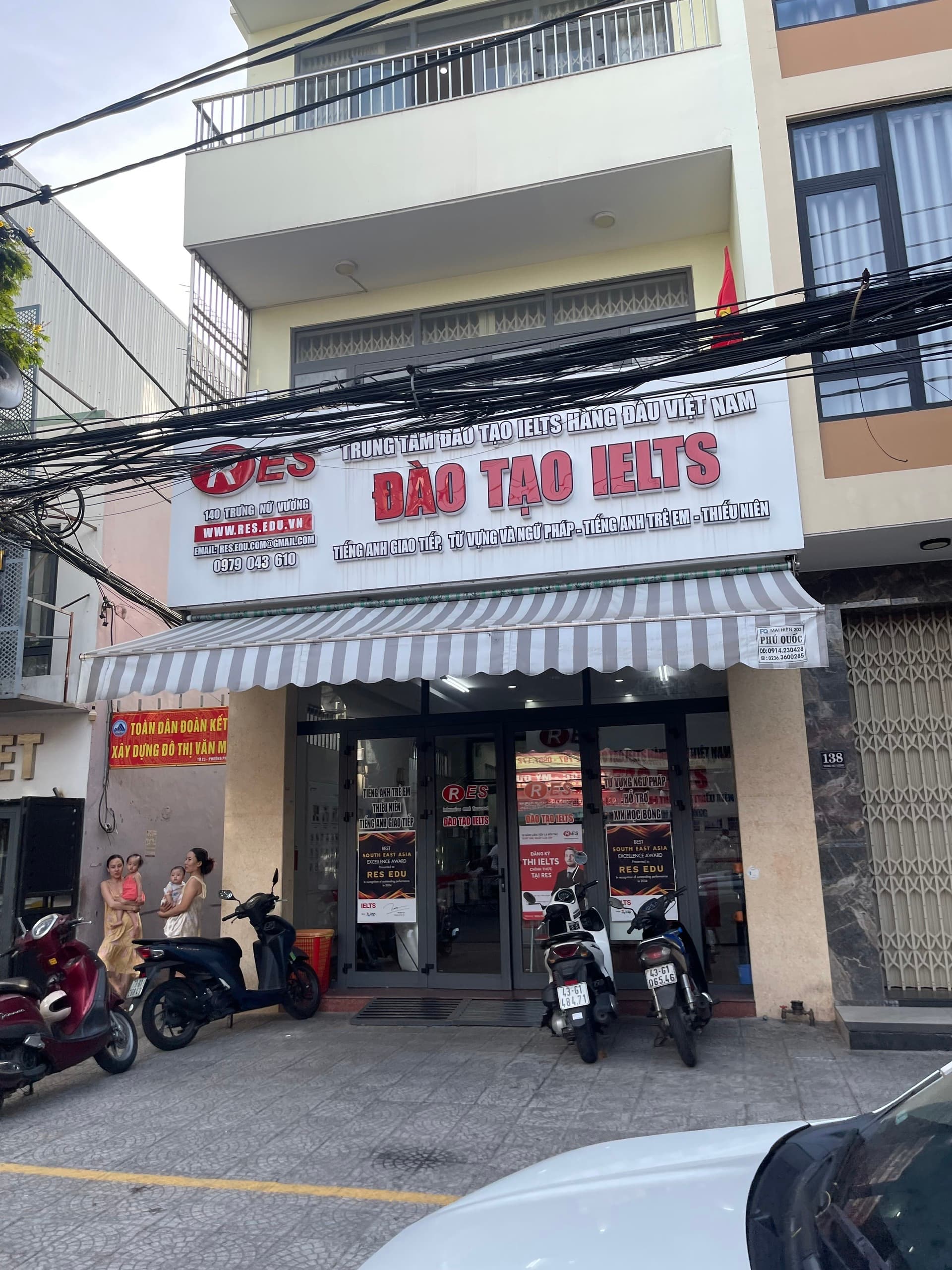 Nhà 5 tầng có thang máy diện tích 100m², mỗi tầng 2 phòng trước sau, trống suốt
