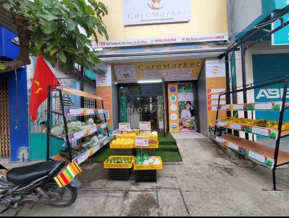 Mặt bằng kinh doanh Núi Thành 4.5x15m, có lối đi và toilet riêng, phù hợp siêu thị mini