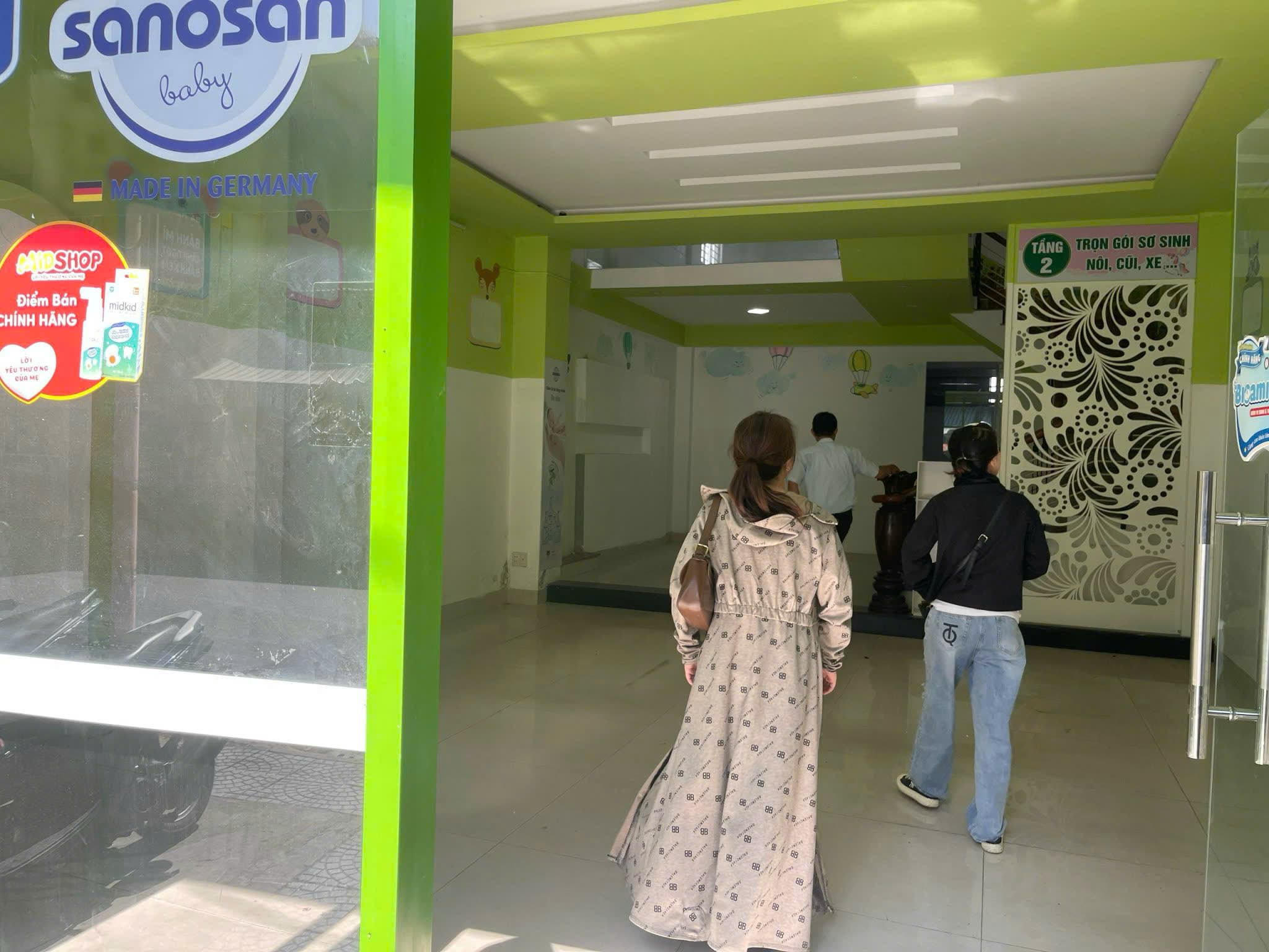 Nhà nguyên căn 3 tầng đường Nguyễn Hoàng, diện tích 114m², phù hợp kinh doanh