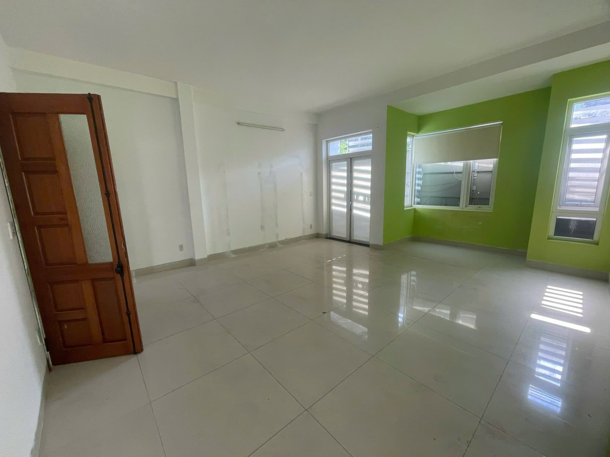 Nhà nguyên căn 3 tầng đường Nguyễn Hoàng, diện tích 114m², phù hợp kinh doanh - Ảnh 7