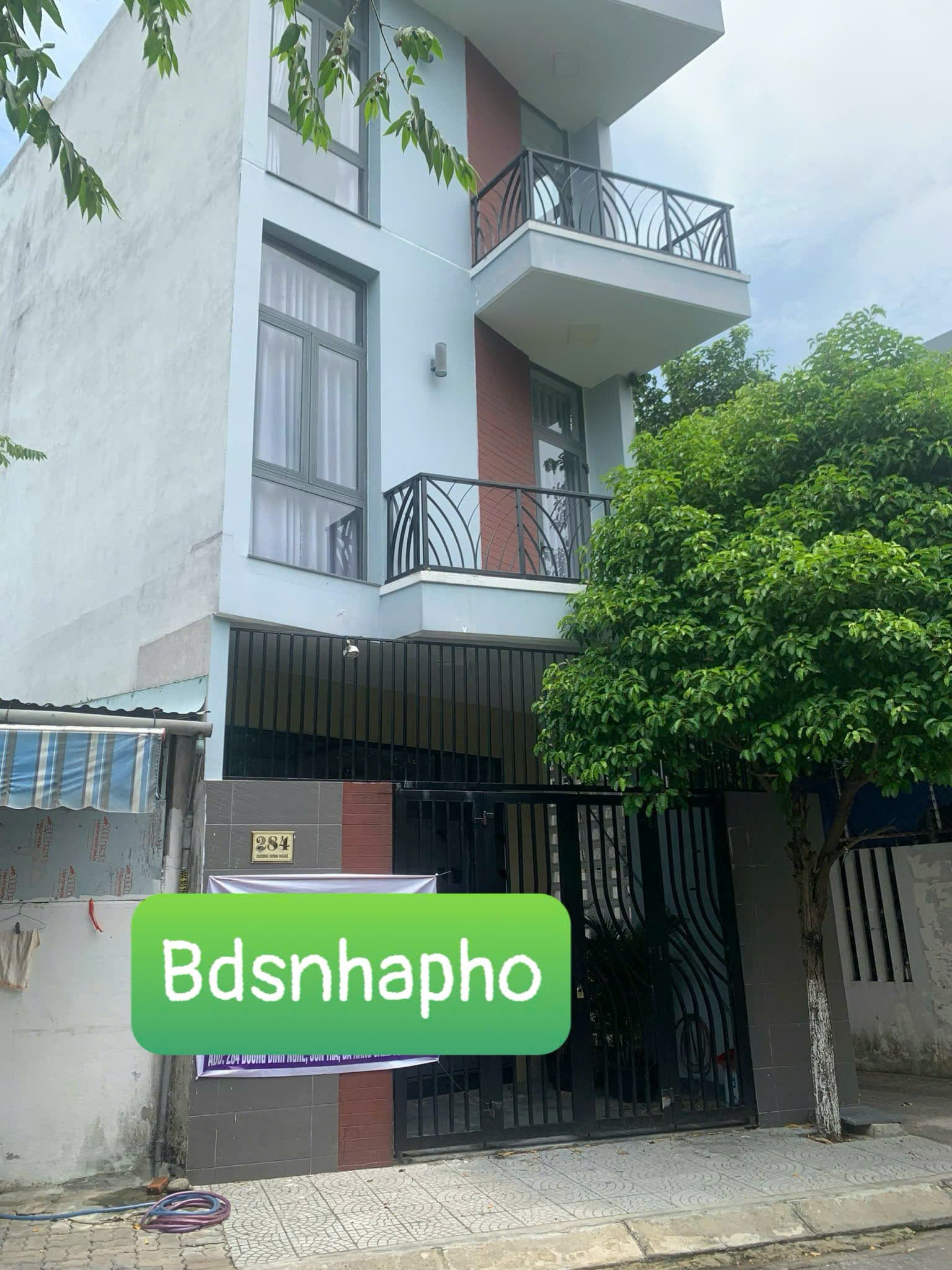 Nhà nguyên căn 3 tầng đường Dương Đình Nghệ, diện tích 70m2, phù hợp để ở