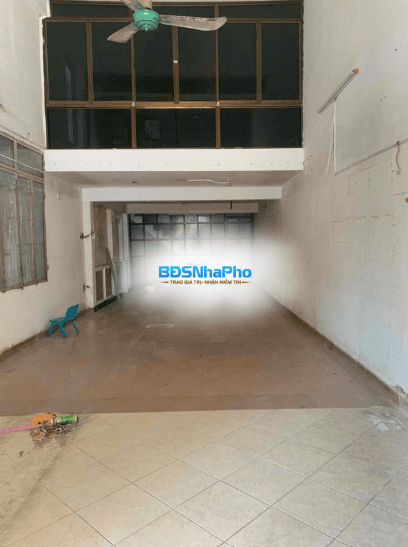 Nhà 2 tầng cho thuê tầng 1 tại Trần Bình Trọng, diện tích 50m2