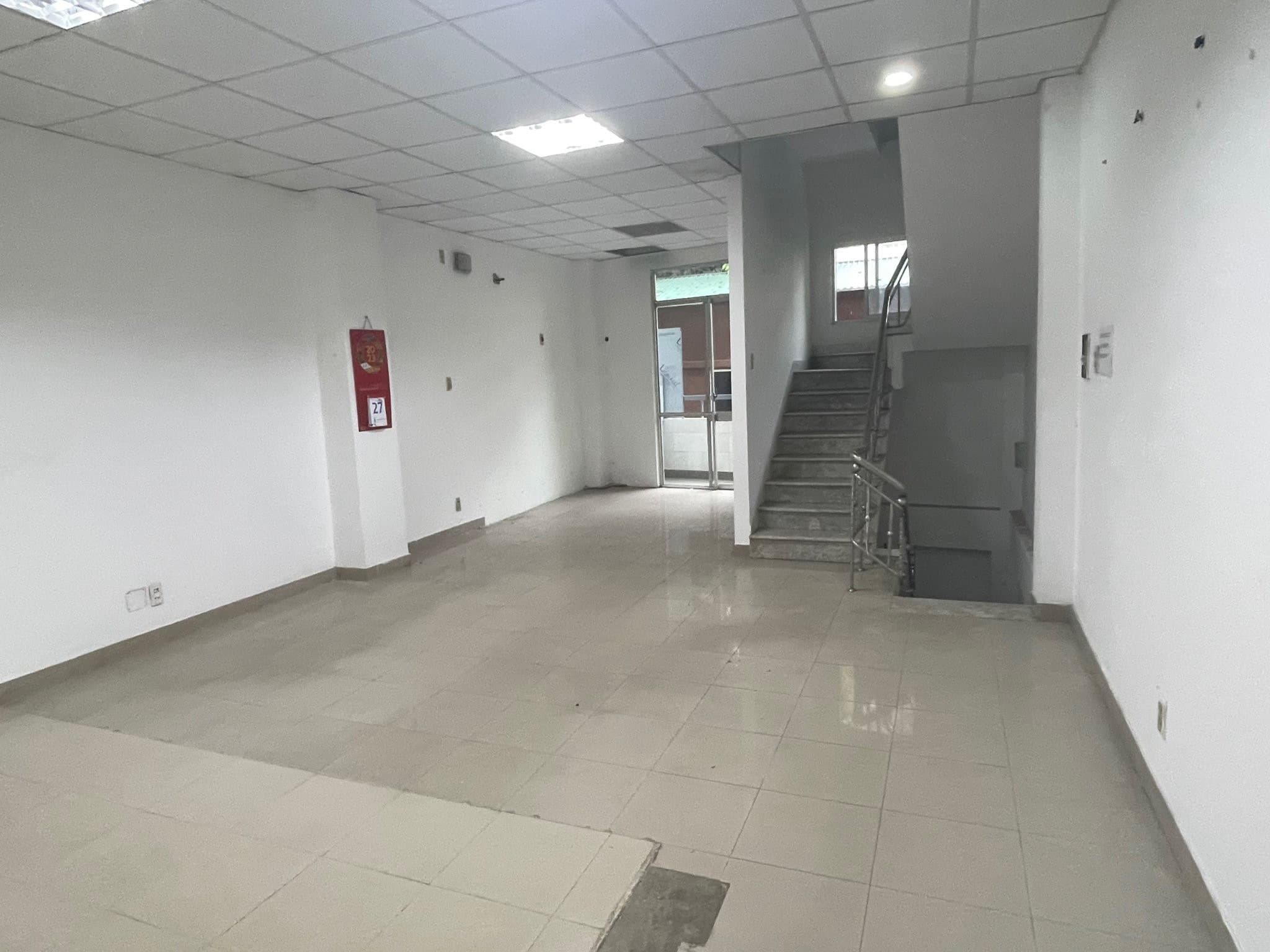 Nhà nguyên căn 3 tầng đường Hàm Nghi 