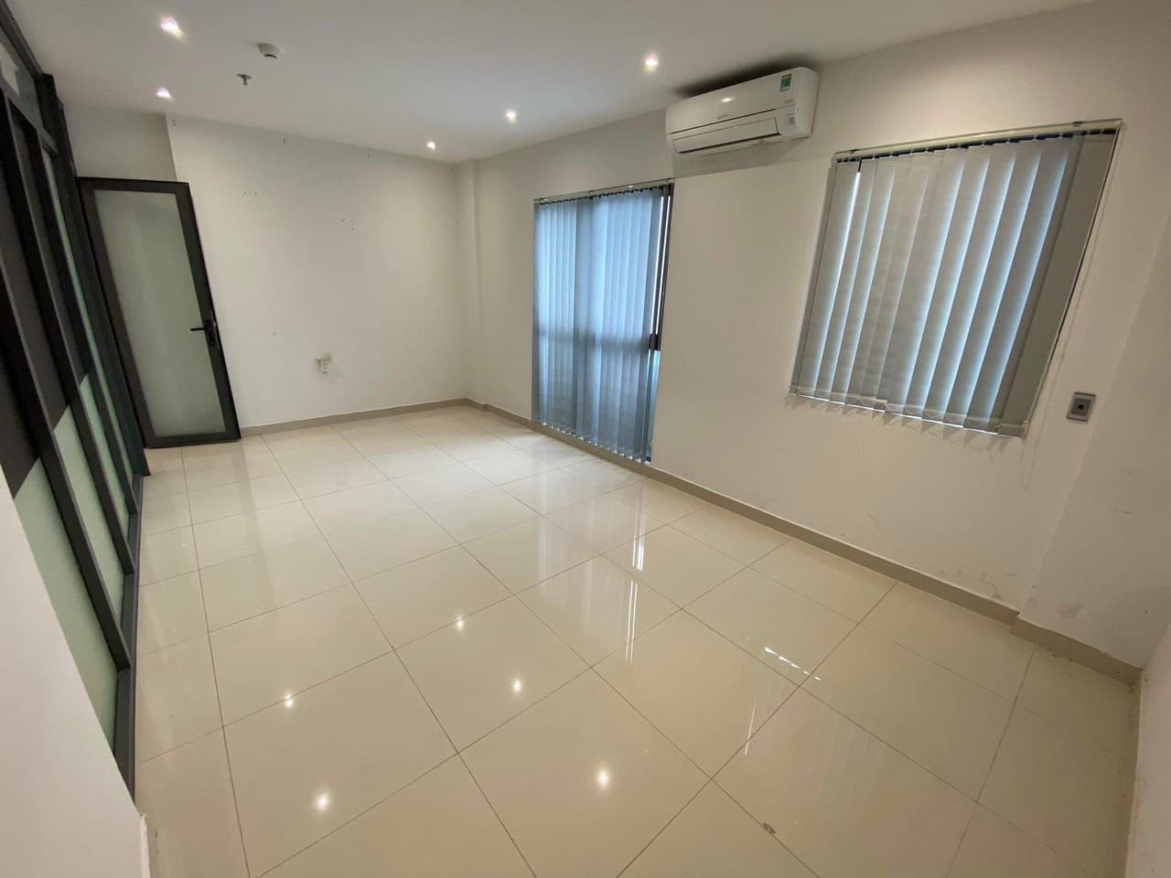 Văn phòng diện tích đa dạng tại Nguyễn Thị Minh Khai, quận Hải Châu, Đà Nẵng - Ảnh 2