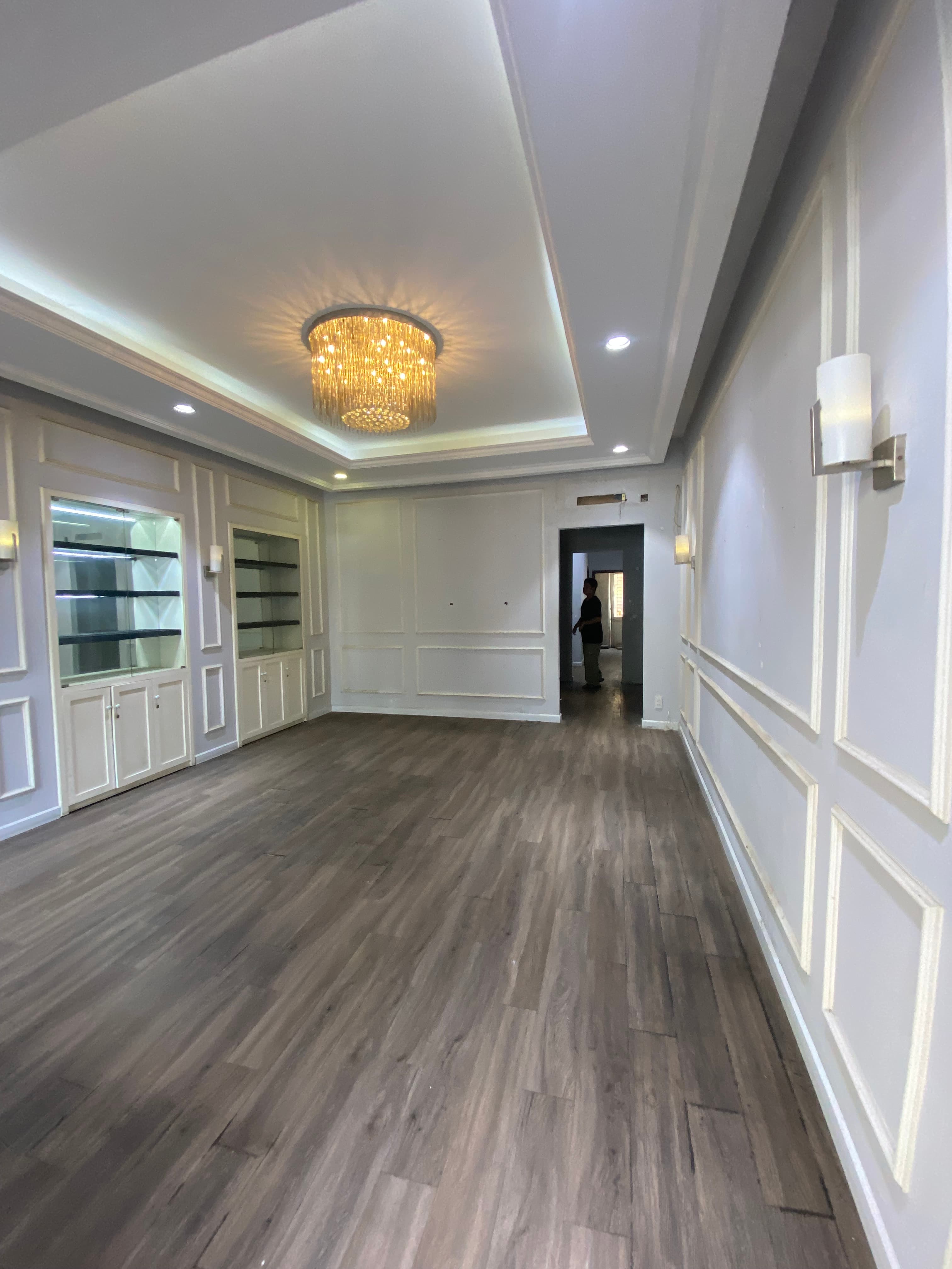 Nhà 3 tầng 115m2 tại Nguyễn Hữu Thọ, phù hợp kinh doanh siêu thị và văn phòng