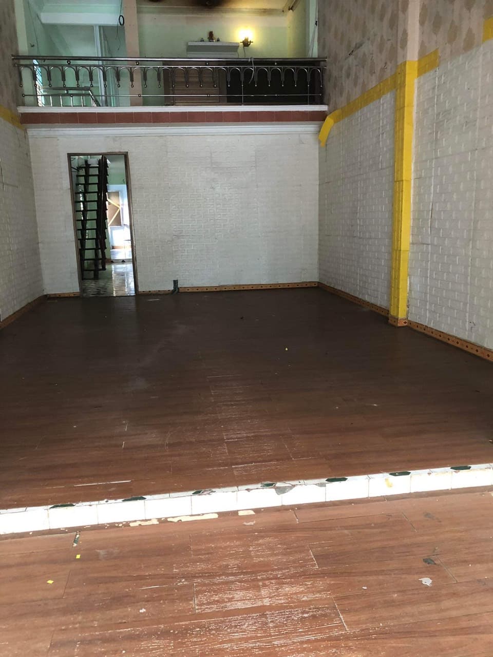 Mặt bằng kinh doanh đường Âu Cơ, diện tích 127m², phù hợp đa dạng ngành nghề