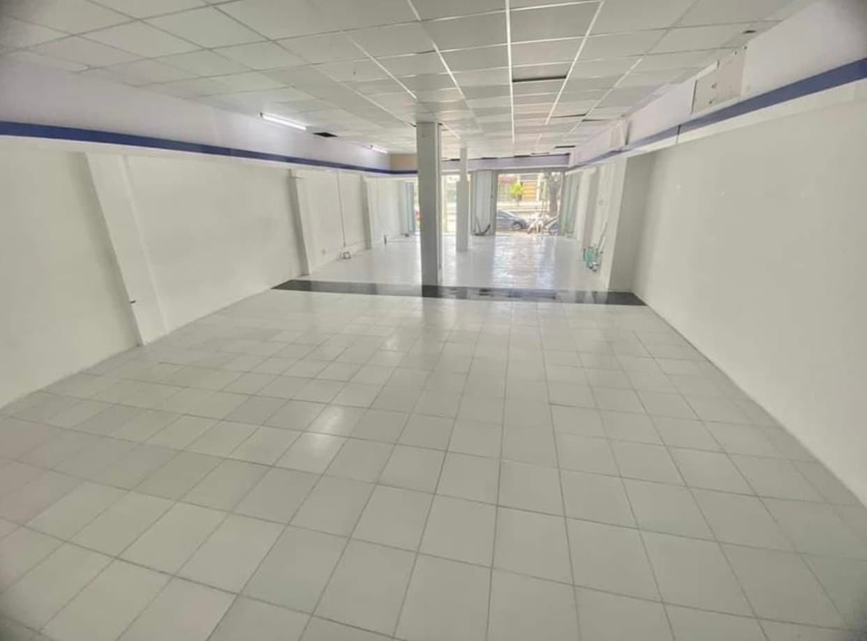 Nhà nguyên căn cấp 4 mặt tiền Ngô Quyền, Sơn Trà, diện tích 180m2, phù hợp kinh doanh
