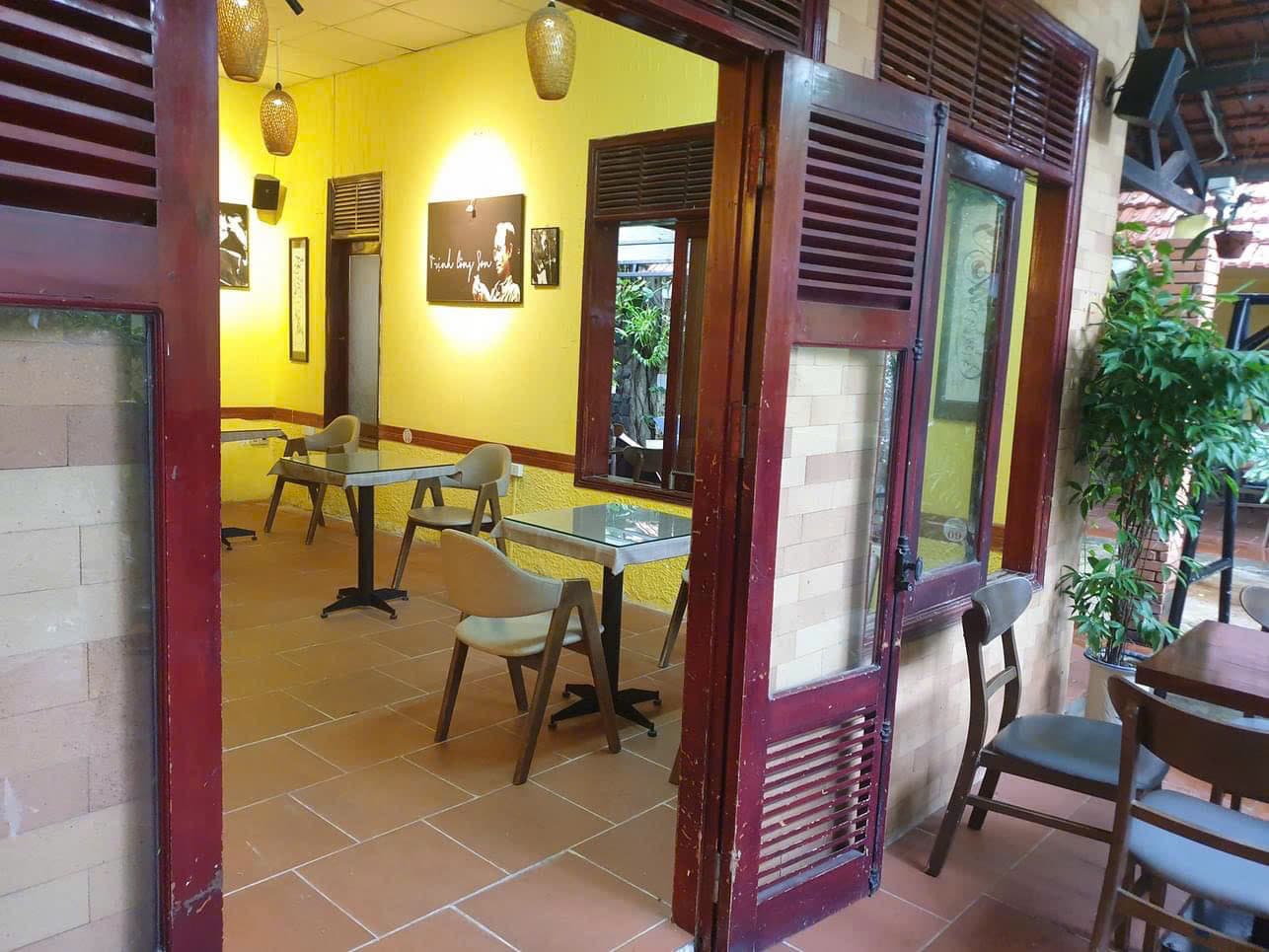 Nhà sân vườn cho thuê tại Nguyễn Lương Bằng, diện tích 300m2, phù hợp kinh doanh cà phê
