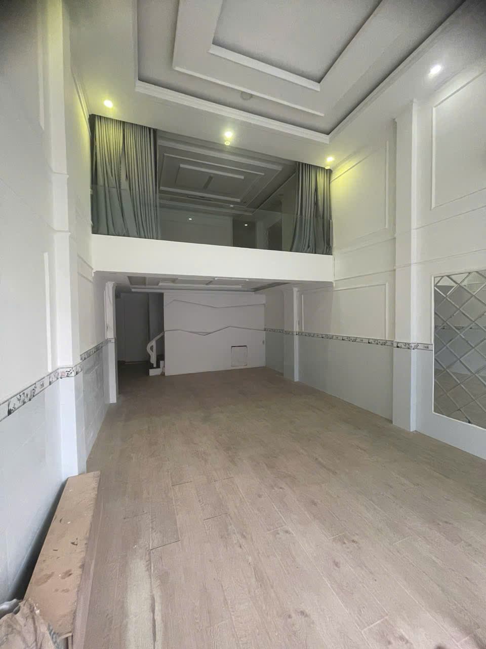 Nhà nguyên căn 3 tầng đường Lê Duẩn, quận Hải Châu, diện tích sử dụng linh hoạt