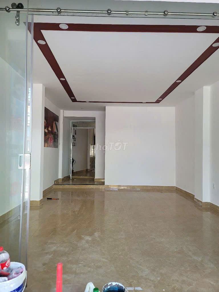Nhà nguyên căn 2 tầng đường Trần Cao Vân, diện tích 80m², 4 phòng ngủ