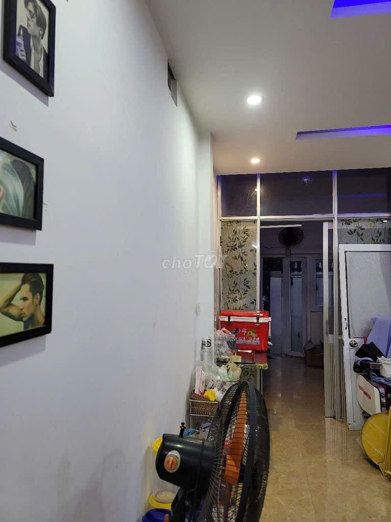 Nhà nguyên căn 2 tầng đường Trần Cao Vân, diện tích 80m², 4 phòng ngủ - Ảnh 3